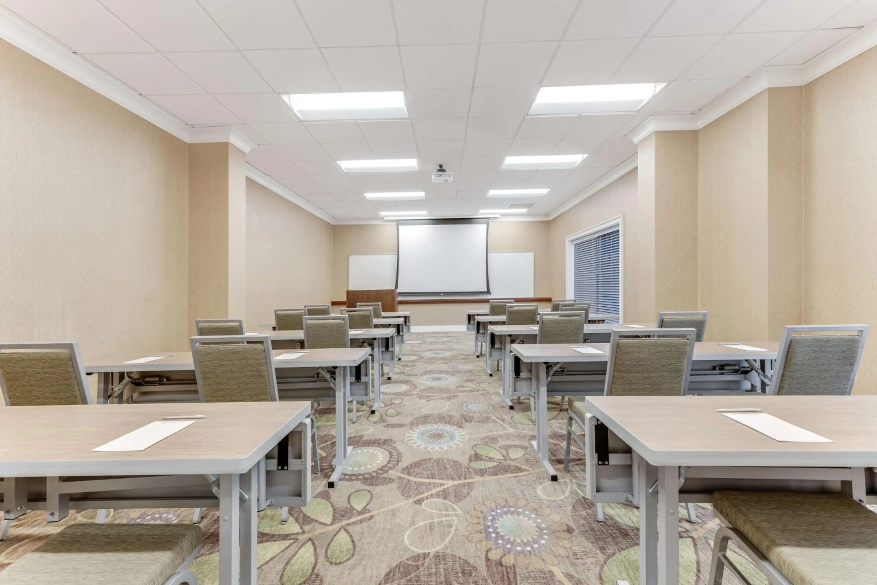 Meeting/conference room in Sonesta Anaheim Resort Area