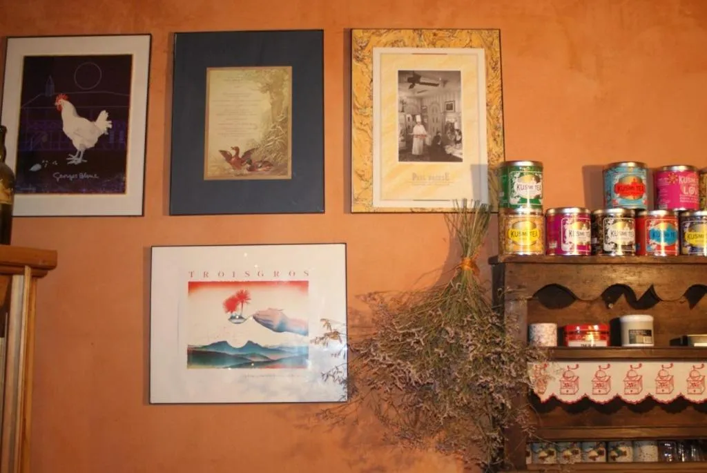 Restaurant/places to eat in Demeure de Digoine "Chambre d'Hotes"