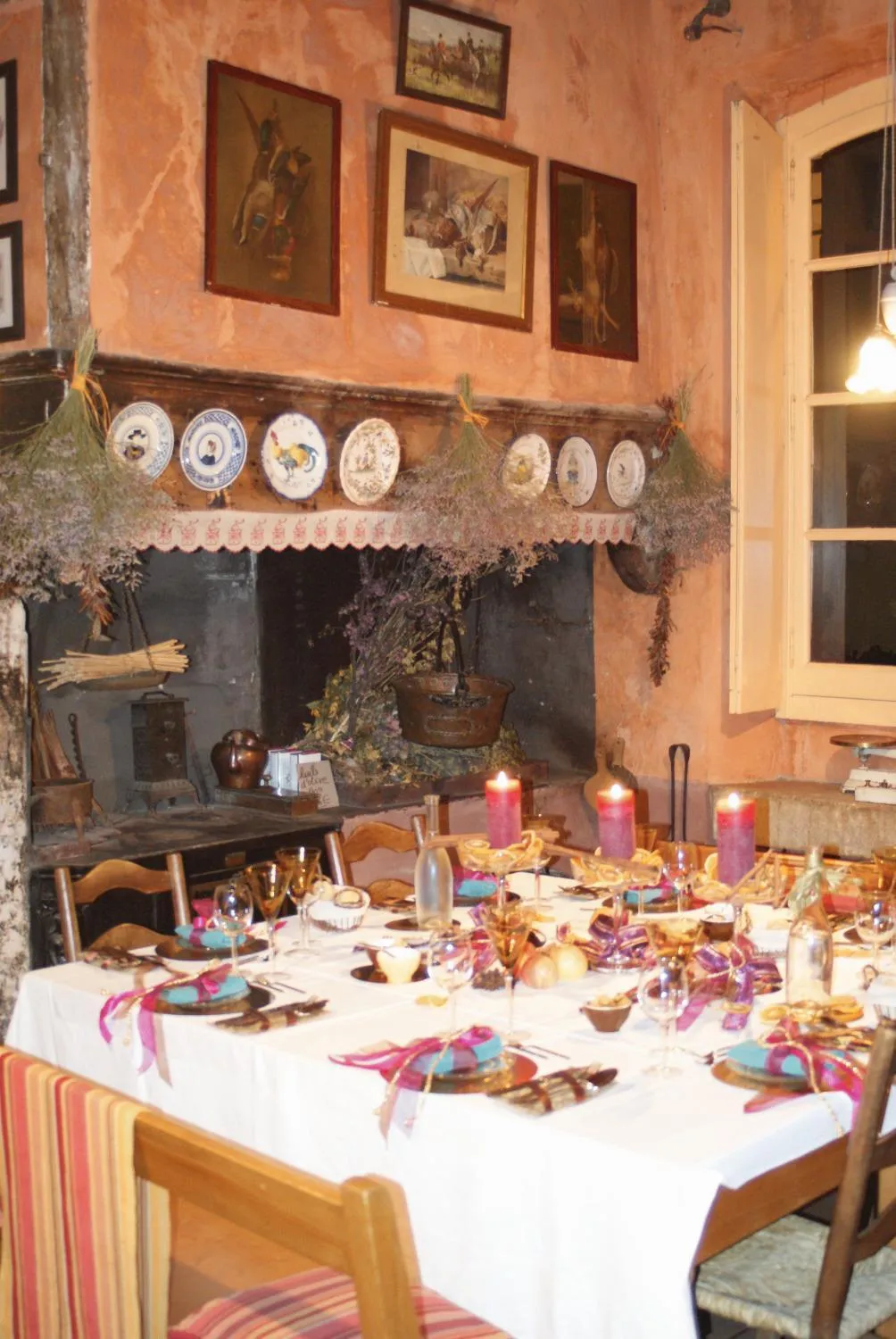 Restaurant/places to eat in Demeure de Digoine "Chambre d'Hotes"