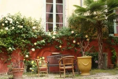 Garden in Demeure de Digoine "Chambre d'Hotes"