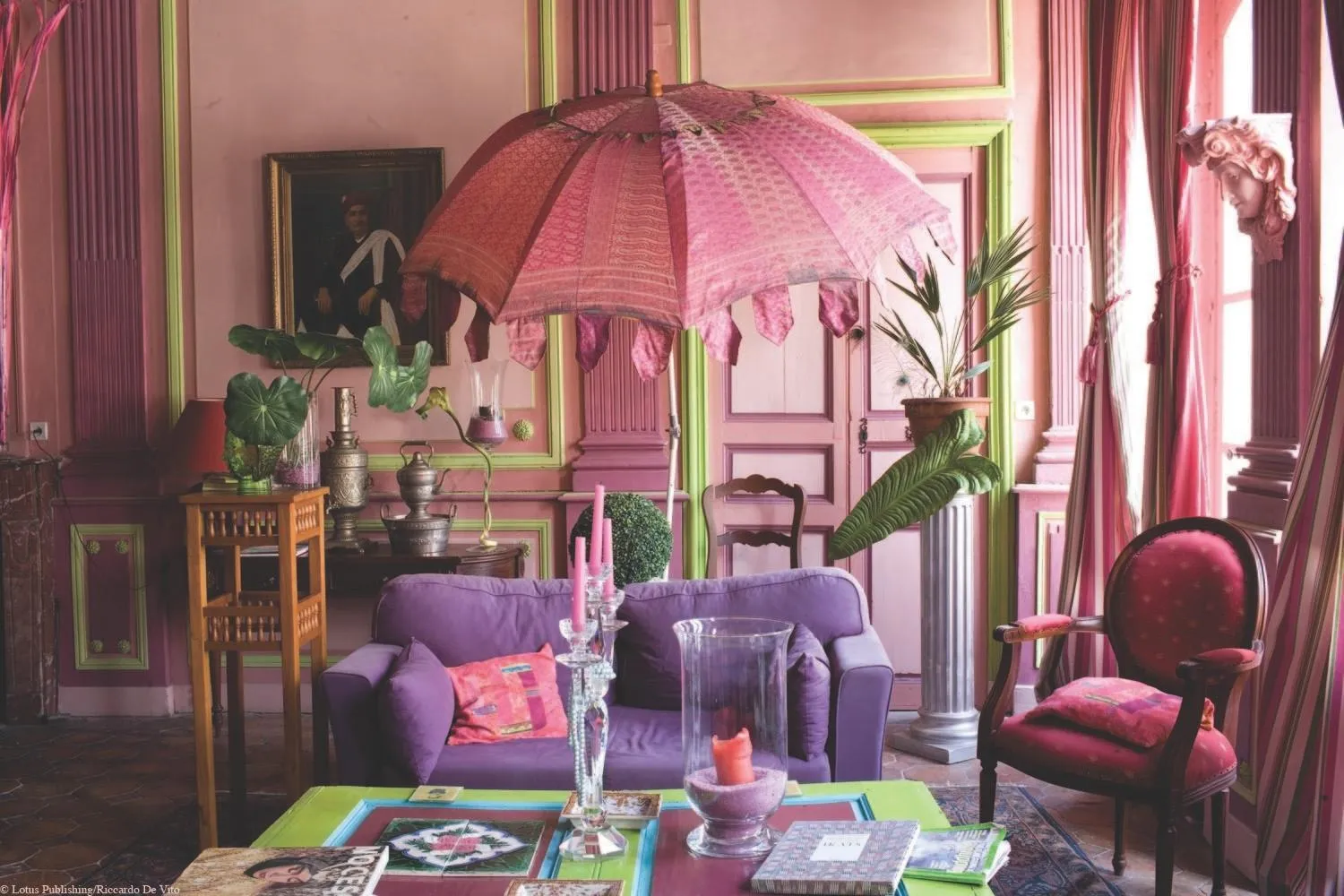 Lounge or bar in Demeure de Digoine "Chambre d'Hotes"