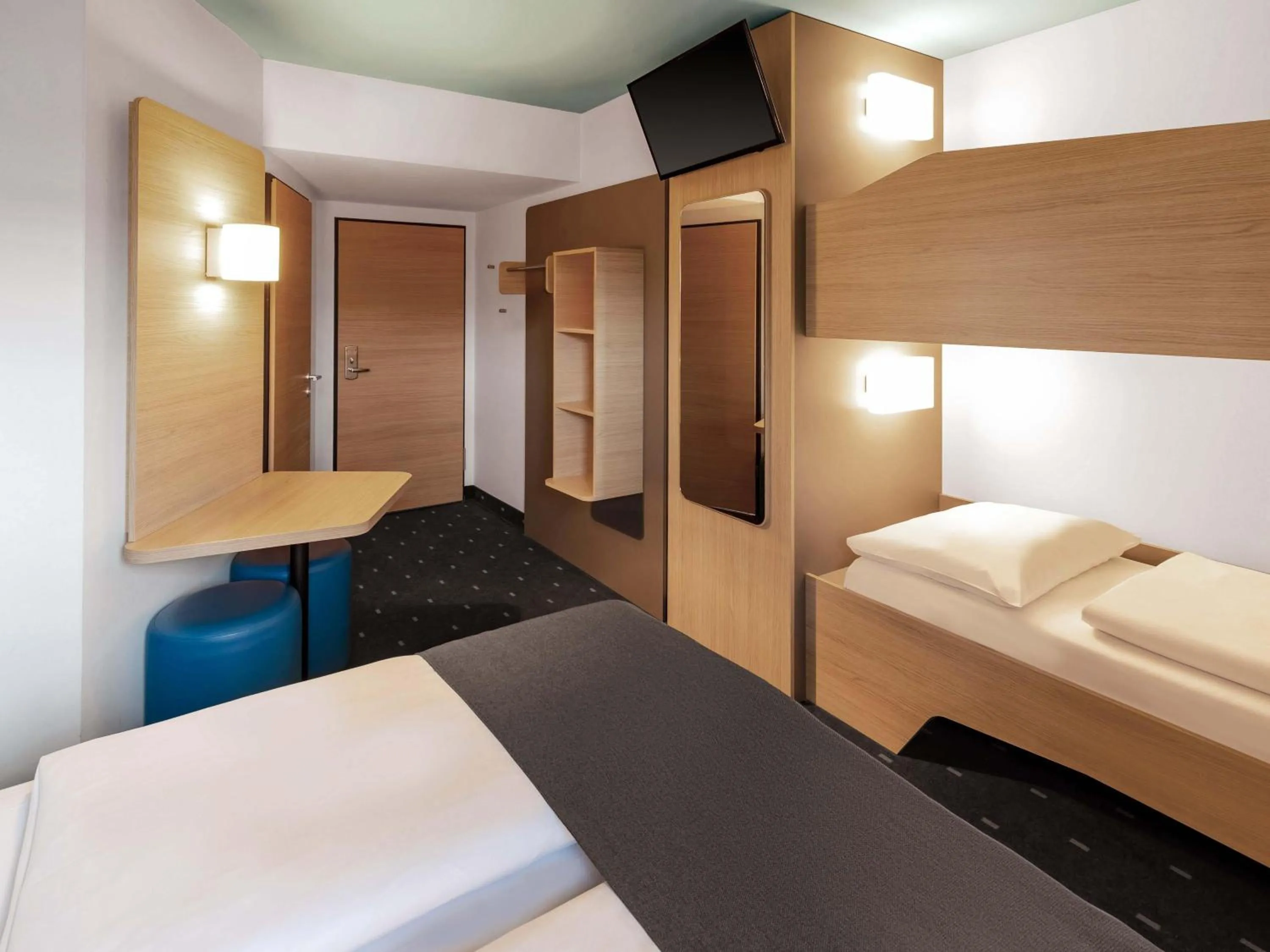 Photo of the whole room, Bed in B&B Hotel Koblenz-City