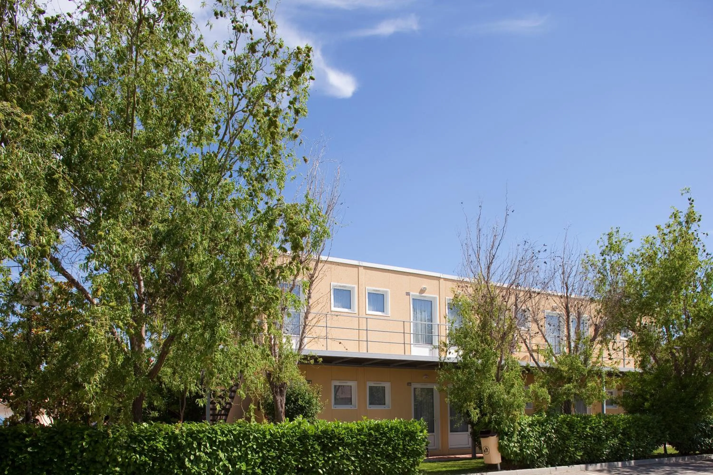 Facade/entrance in Top Motel