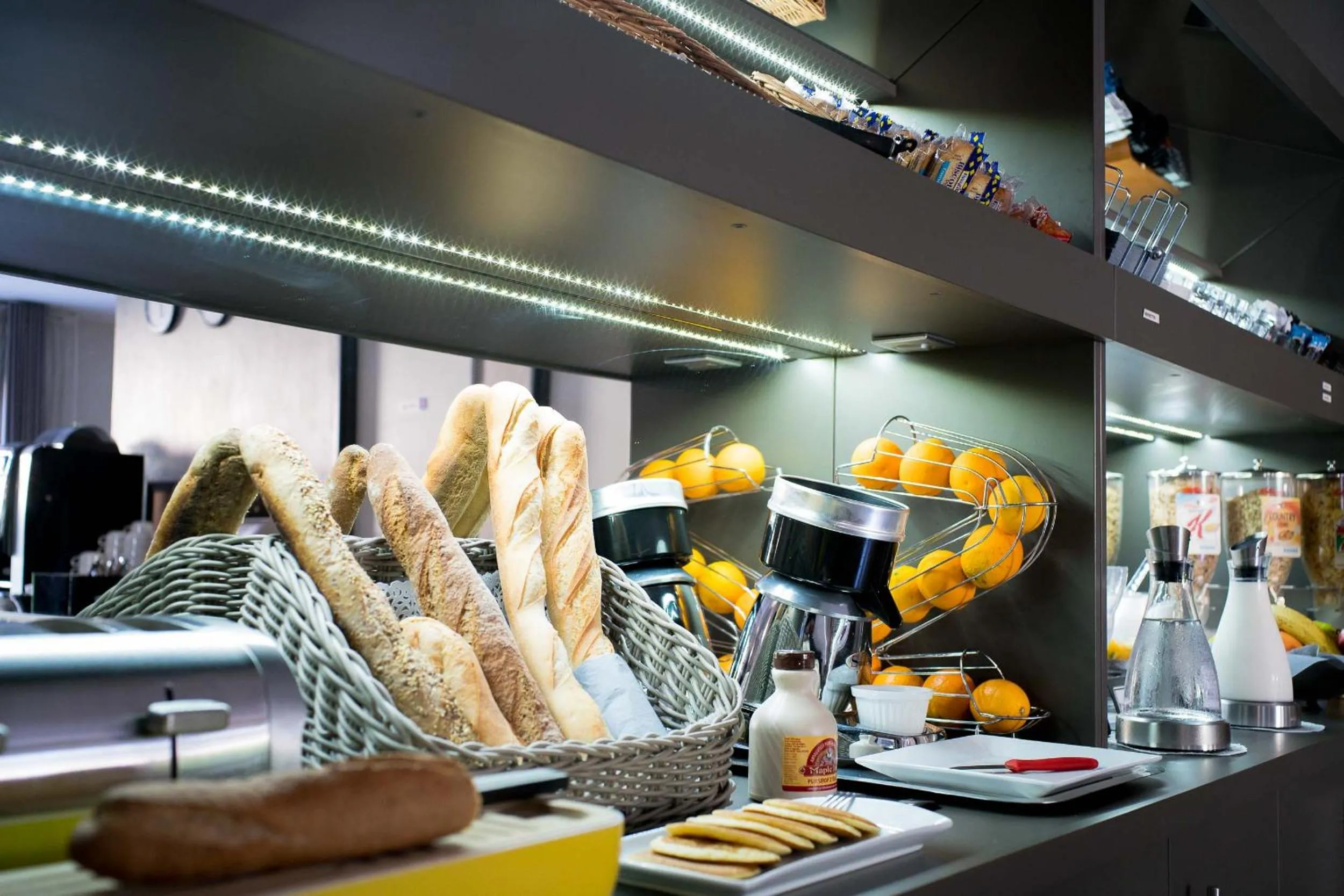 Breakfast in Top Motel