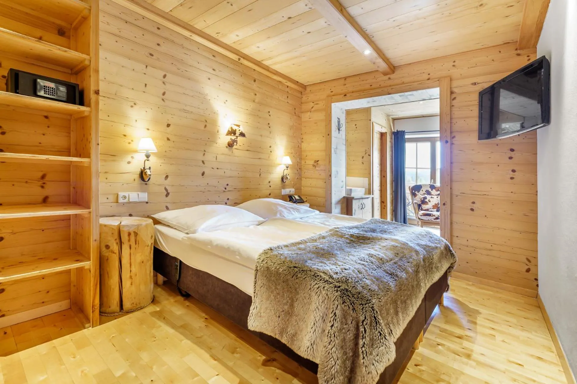 Bedroom, Bed in Hotel Schlehdorn