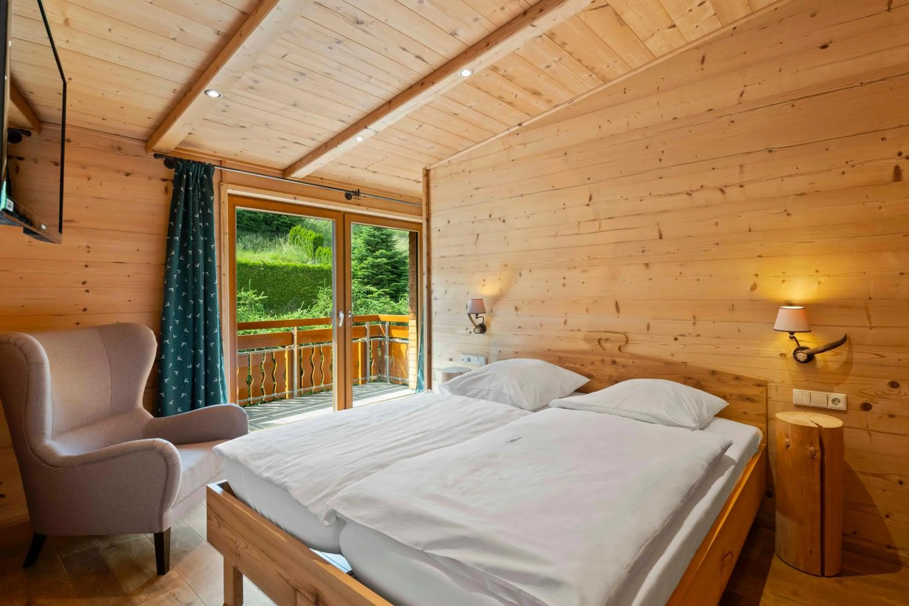 Bedroom, Bed in Hotel Schlehdorn