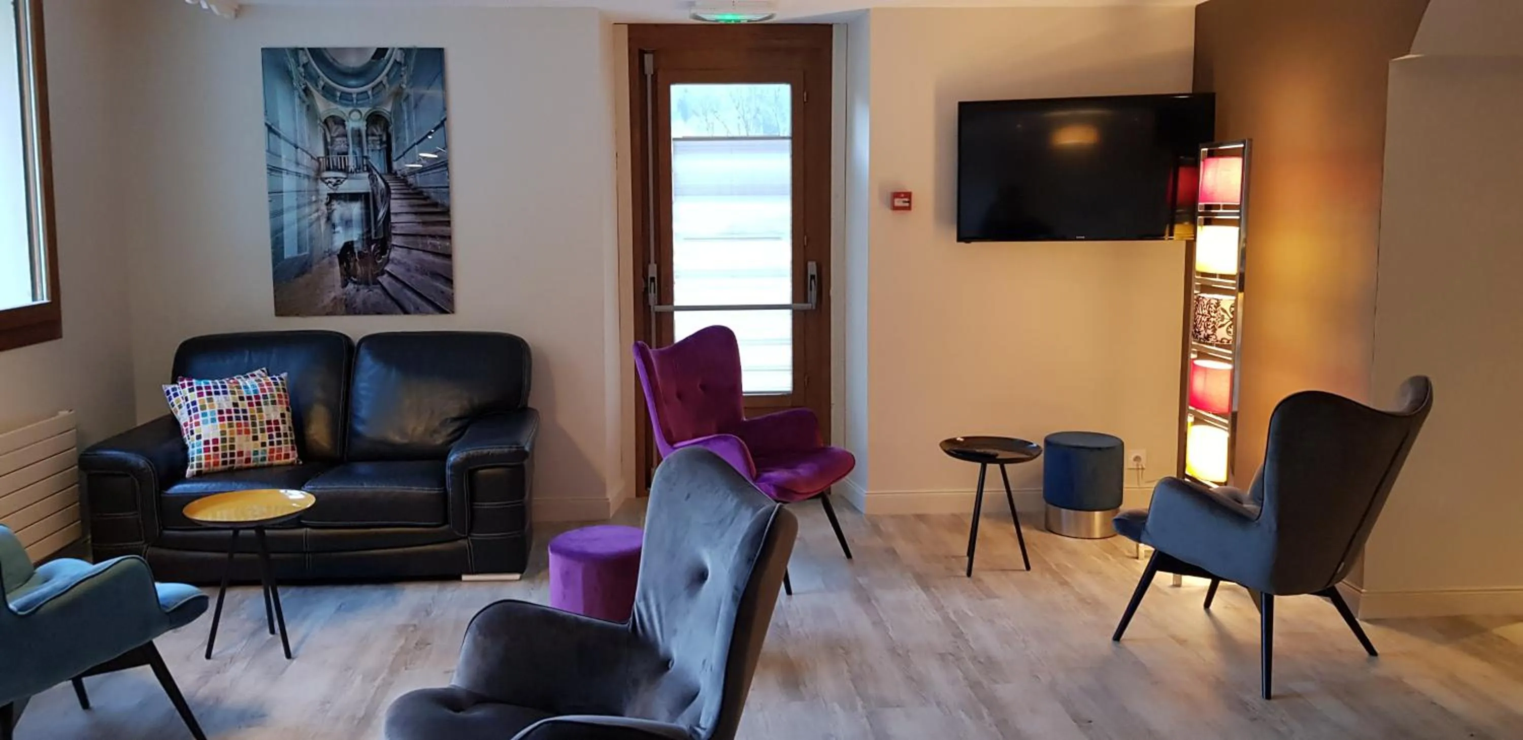 Communal lounge/ TV room in Le Relais Du Mont Blanc