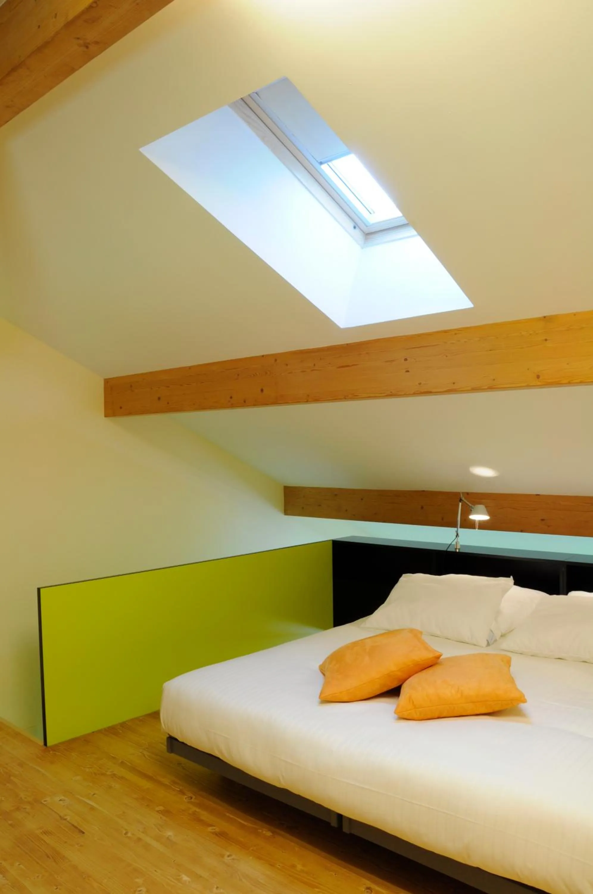 Bed in Hôtel-Restaurant le Château de Besseuil, Mâcon Nord - Teritoria