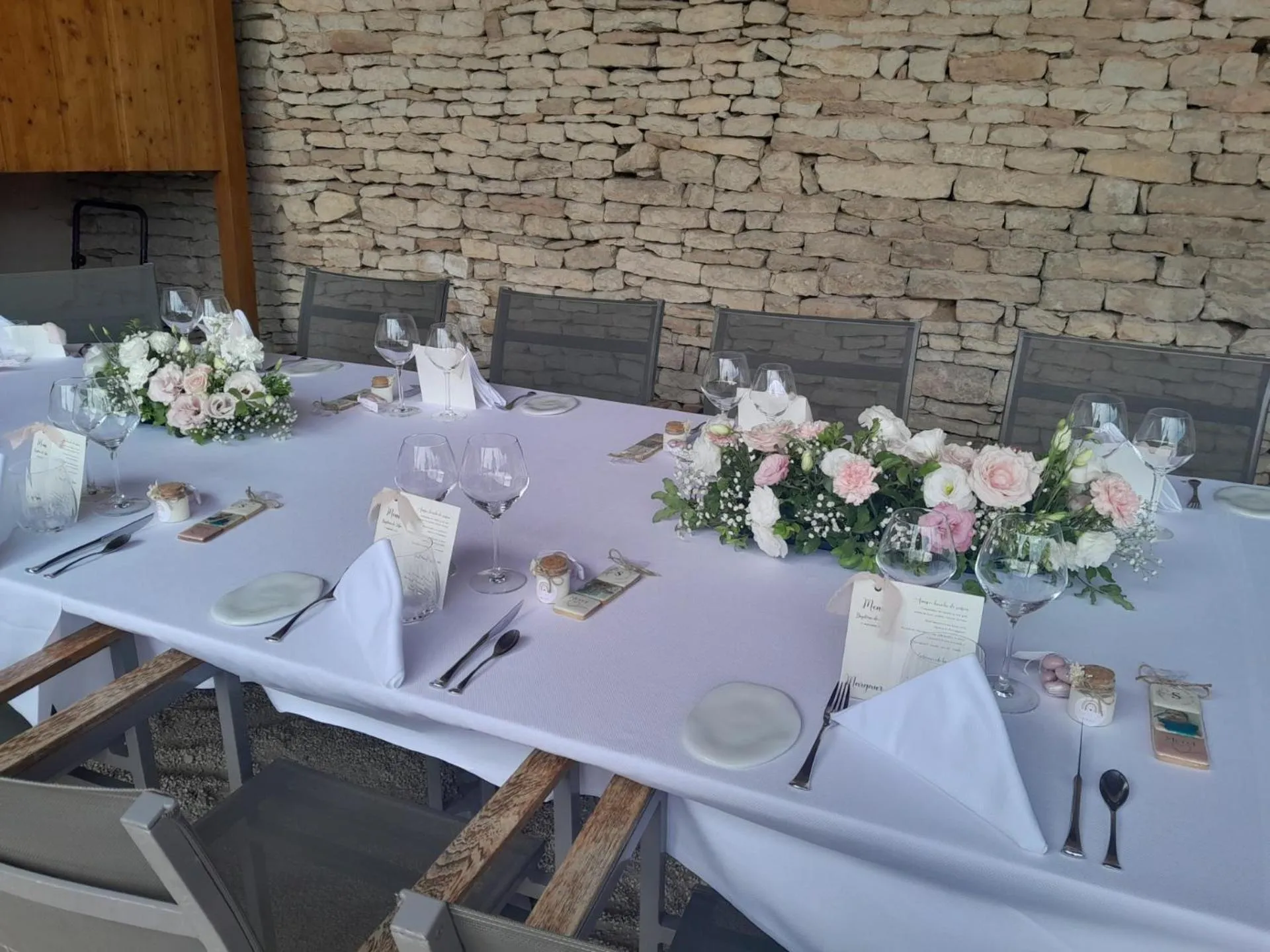 Restaurant/places to eat in Hôtel-Restaurant le Château de Besseuil, Mâcon Nord - Teritoria