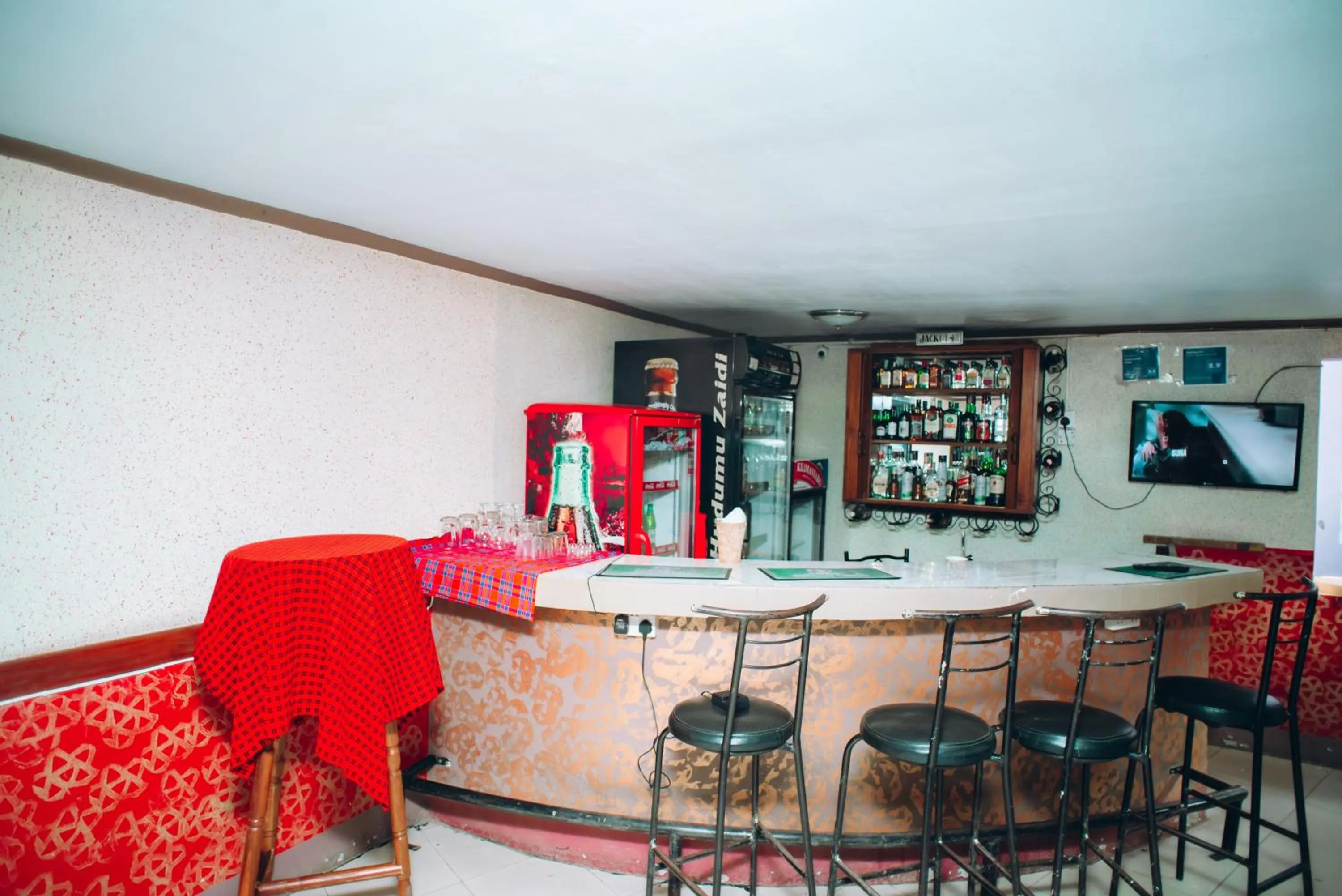 TV and multimedia in Arusha Giraffe Lodge