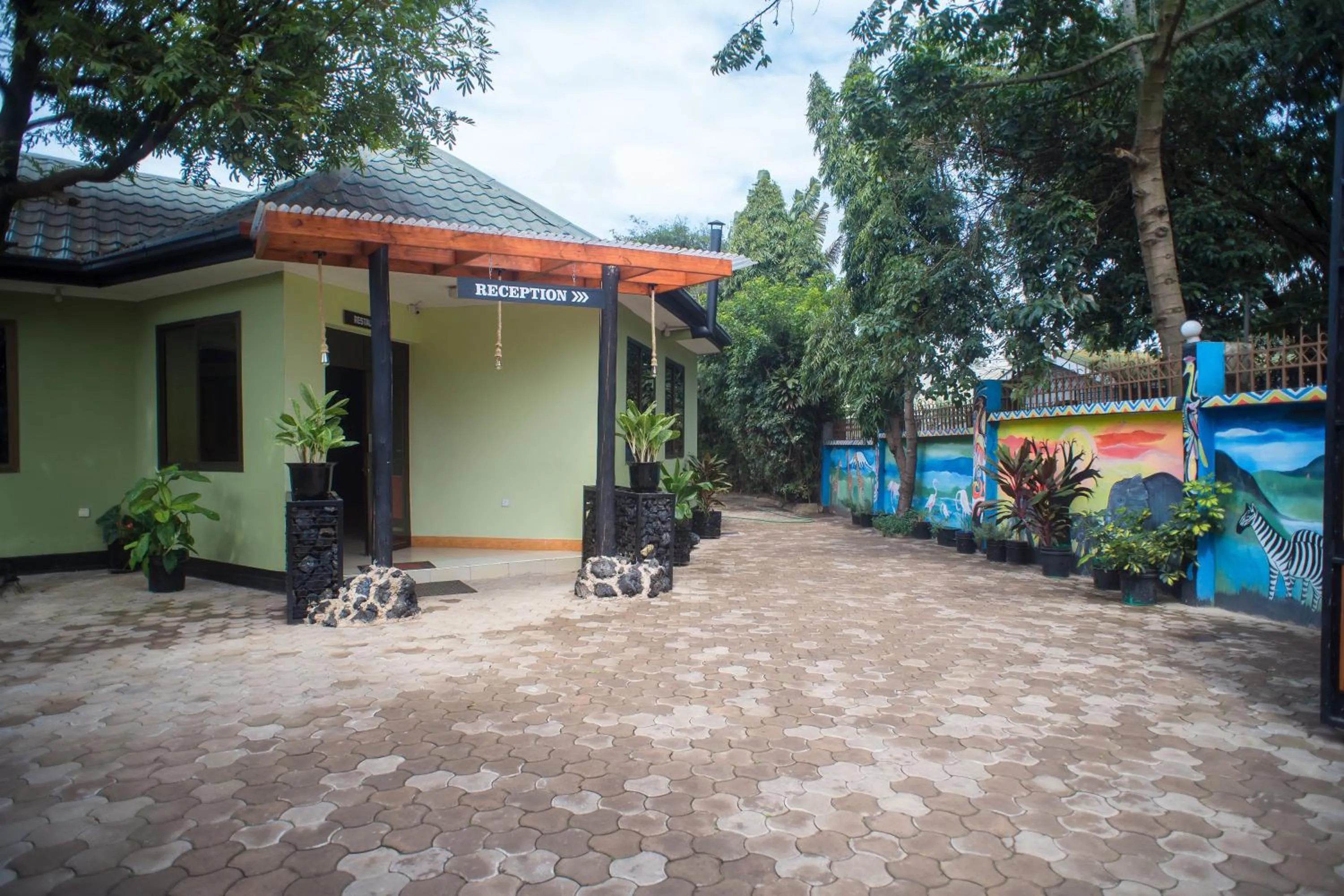 Parking in Arusha Giraffe Lodge