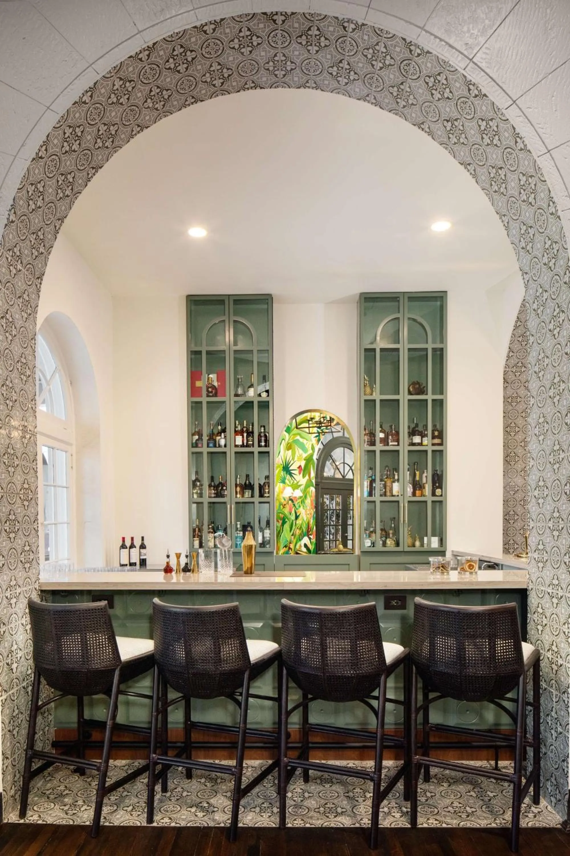 Lounge or bar in Casa Marina Key West, Curio Collection by Hilton