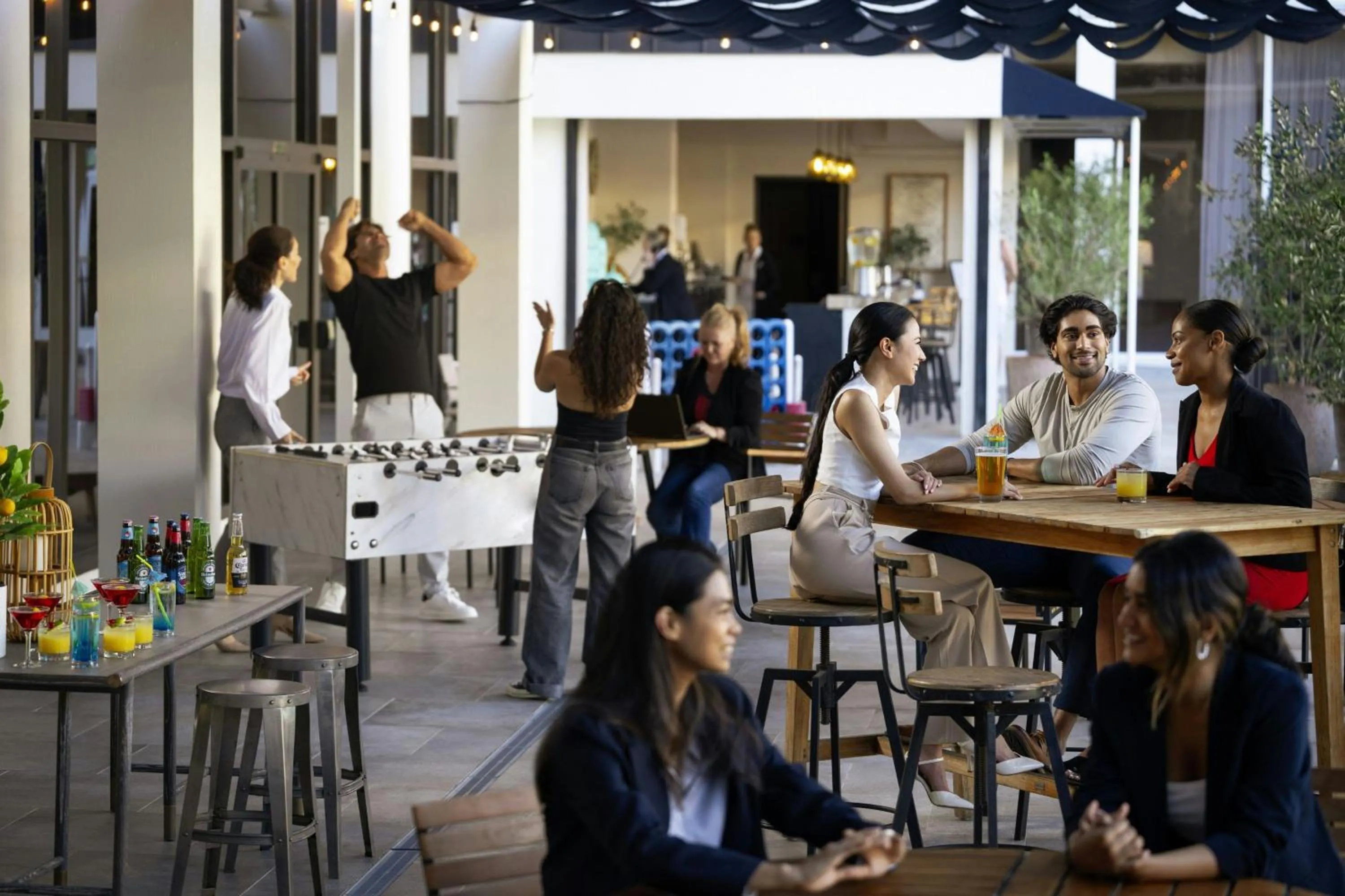 Restaurant/places to eat in Sheraton Universal