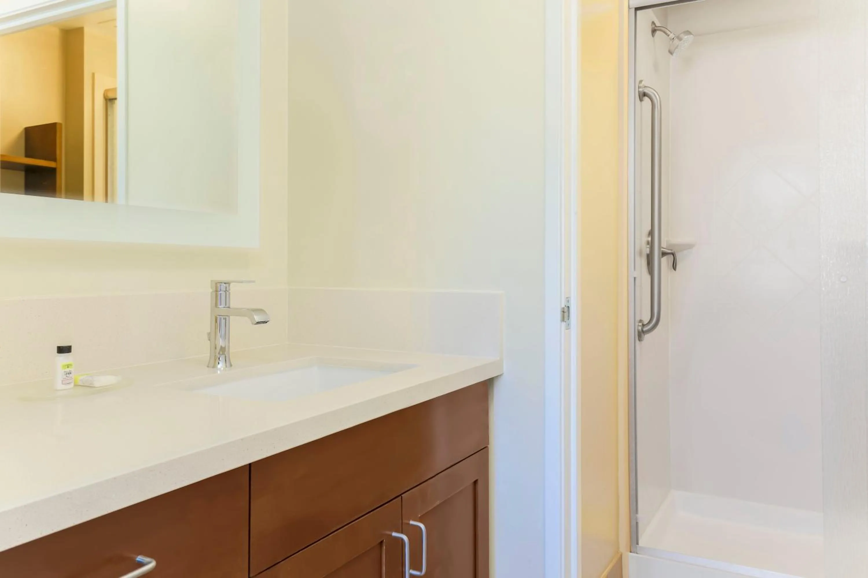 Bathroom in Staybridge Suites Reno Nevada by IHG