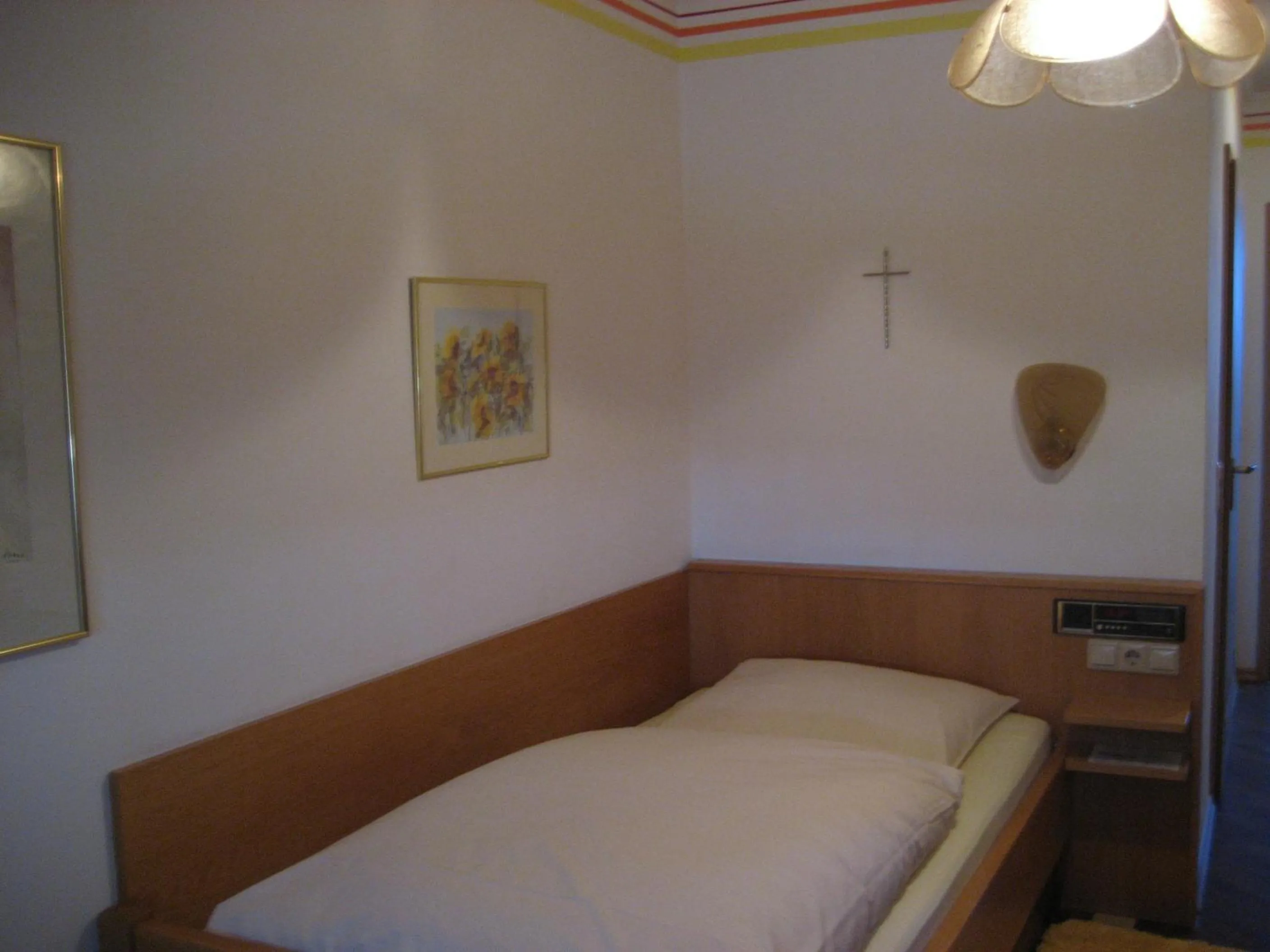 Photo of the whole room, Bed in Hotel-Gasthof "Zum Bartl"