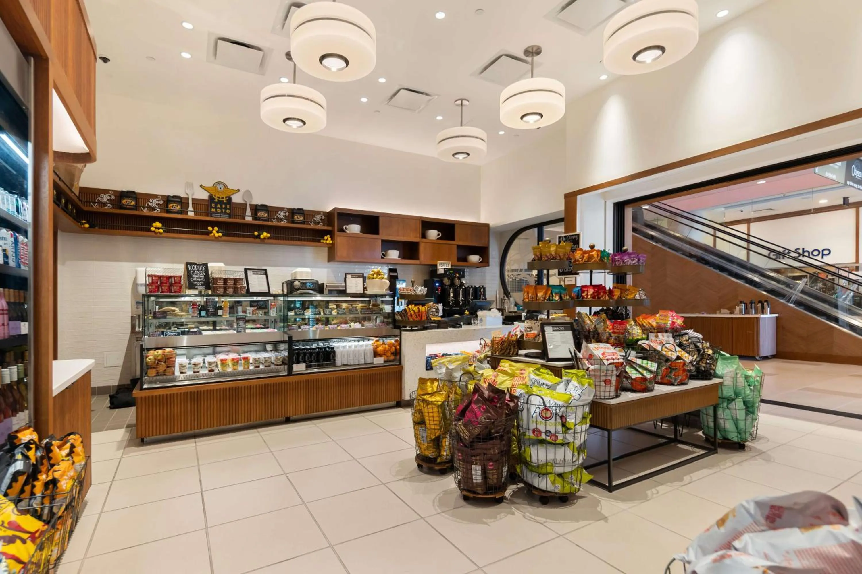 Restaurant/places to eat in Hilton San Diego Bayfront