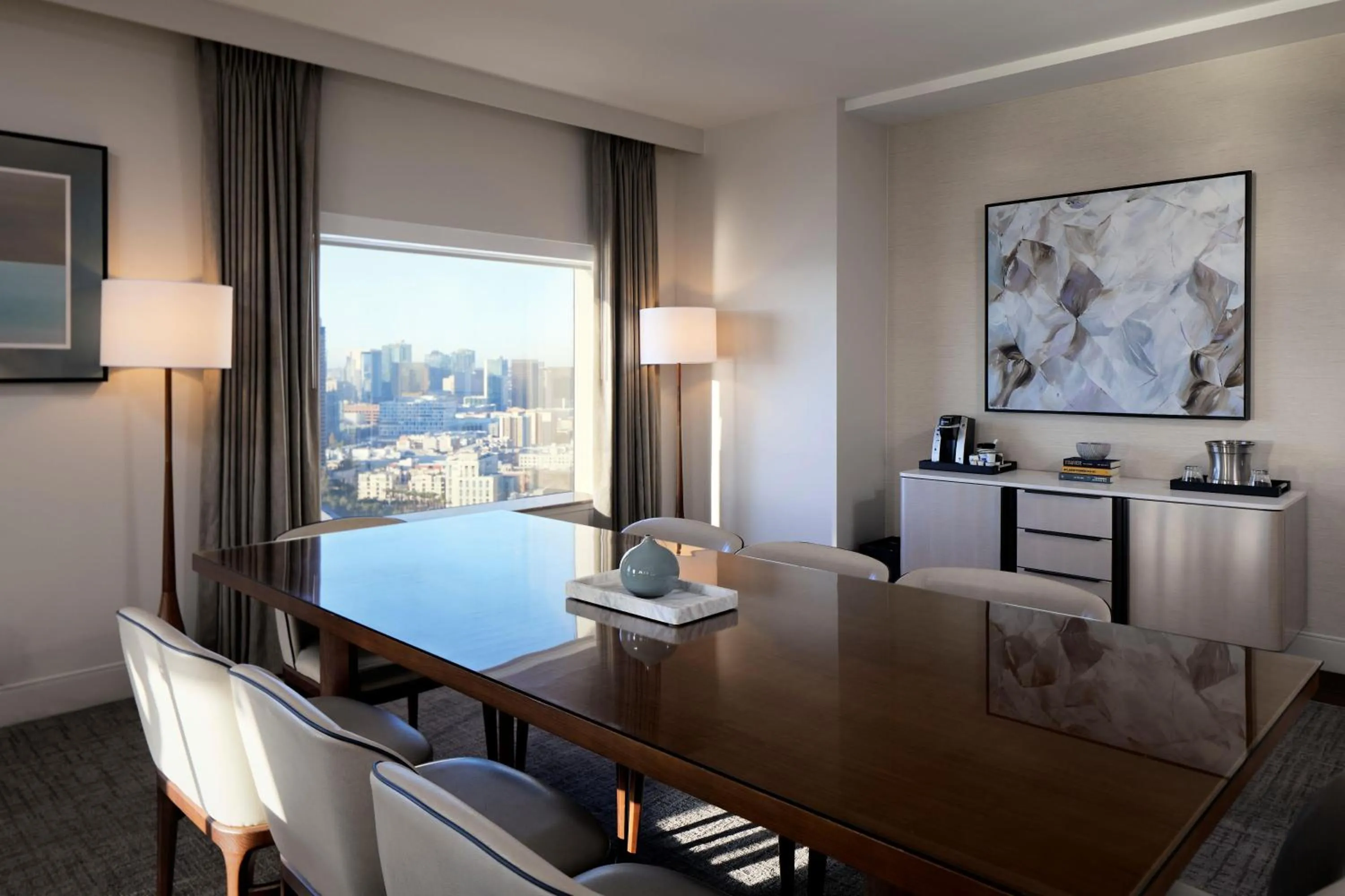 Living room in Hilton San Diego Bayfront