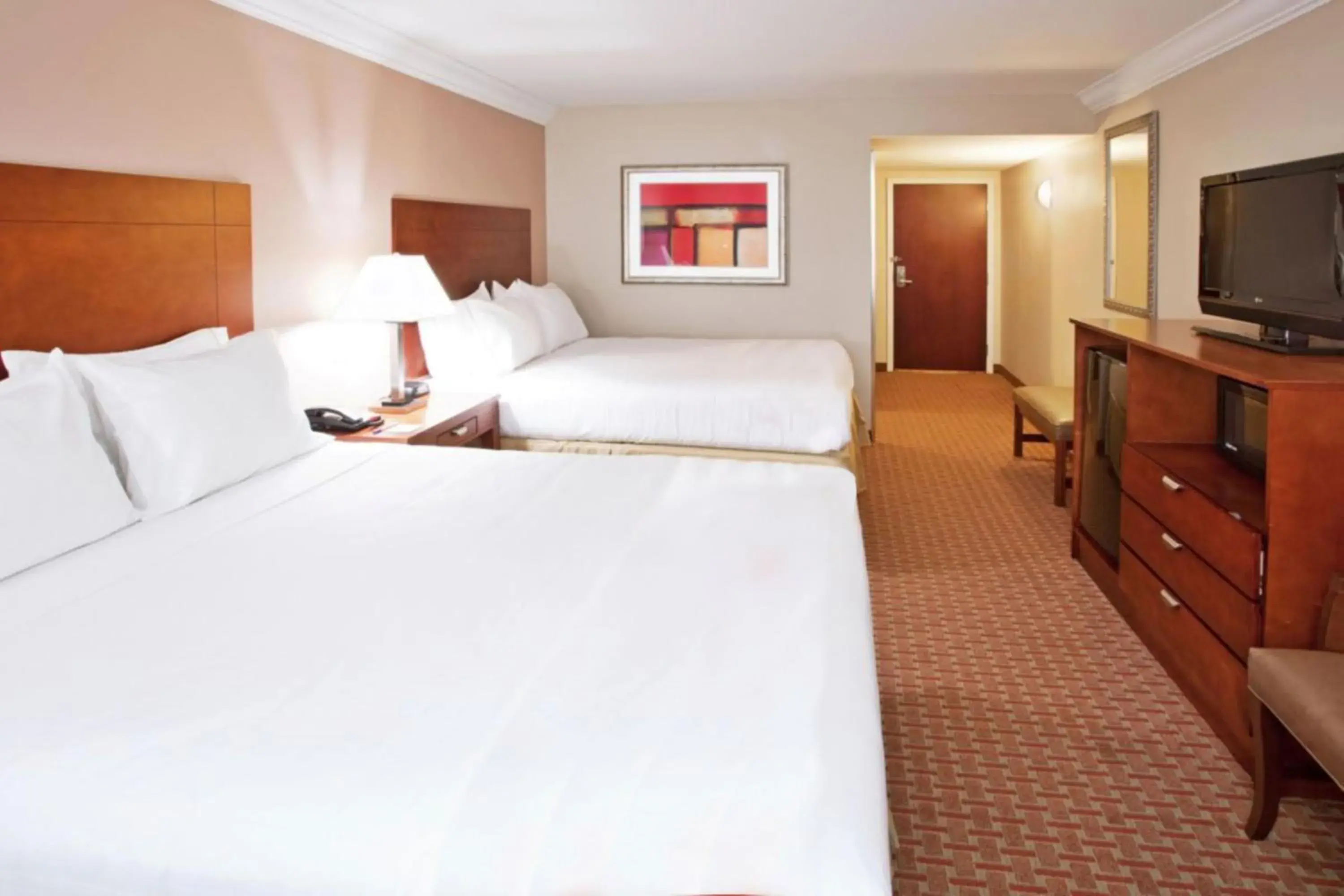 Standard Queen Room with Two Queen Beds in Holiday Inn Express & Suites Niagara Falls by IHG Standard Queen Room with Two Queen Beds in Holiday Inn Express & Suites Niagara Falls by IHG