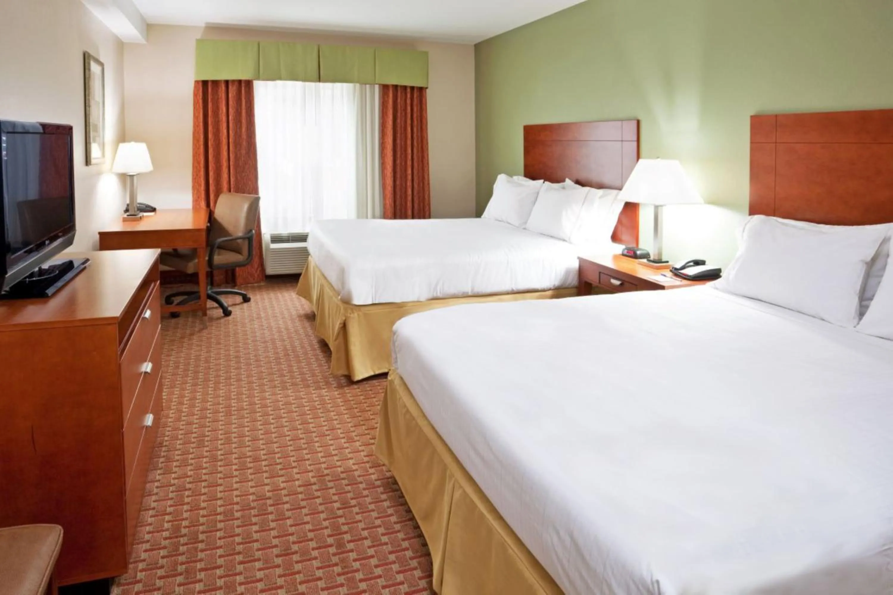 Photo of the whole room, Bed in Holiday Inn Express & Suites Niagara Falls by IHG