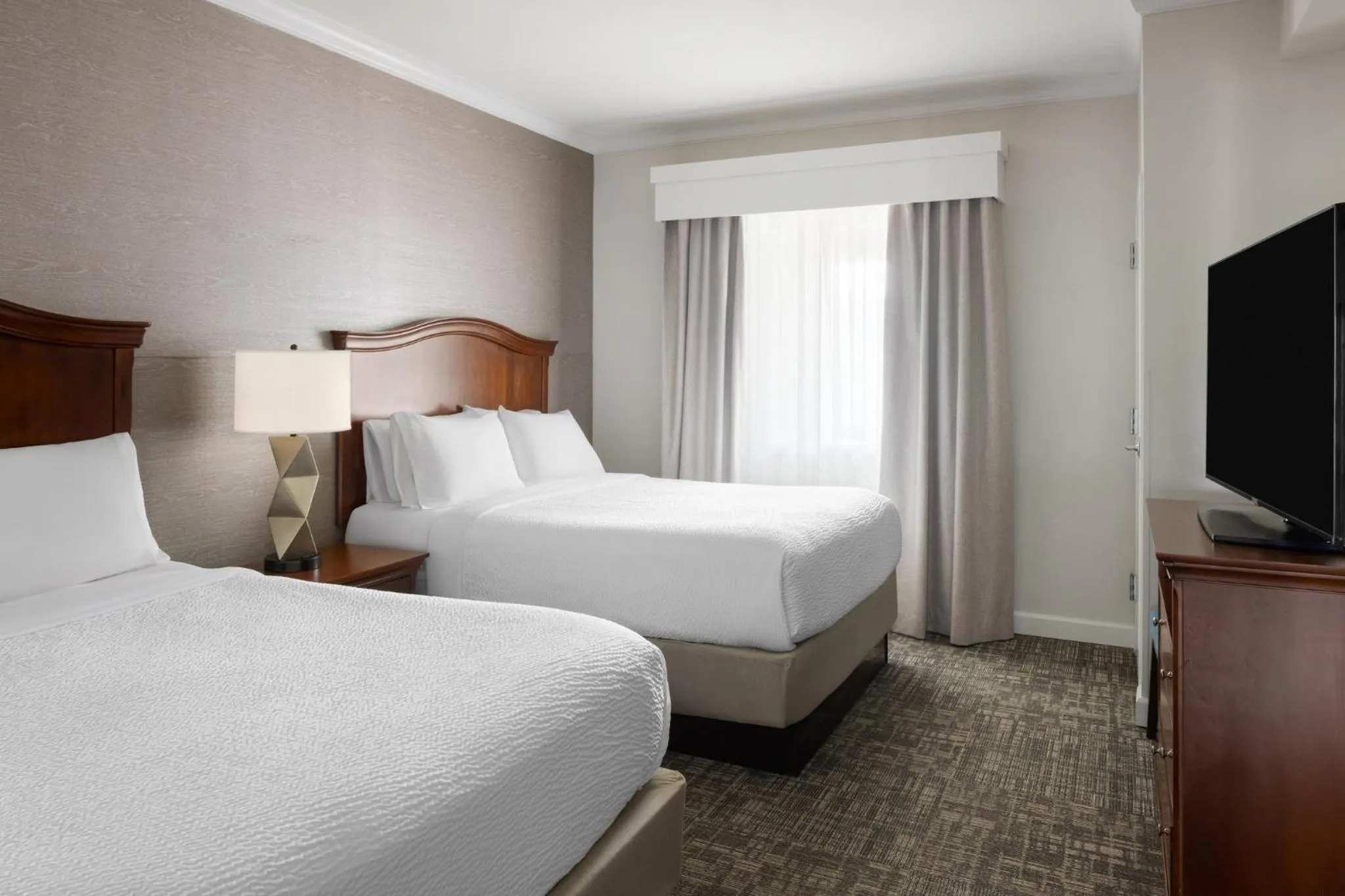 Photo of the whole room, Bed in Holiday Inn Resort Lake George by IHG