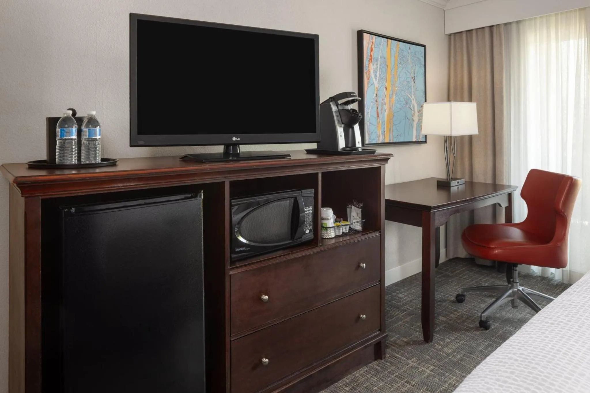 Photo of the whole room in Holiday Inn Resort Lake George by IHG