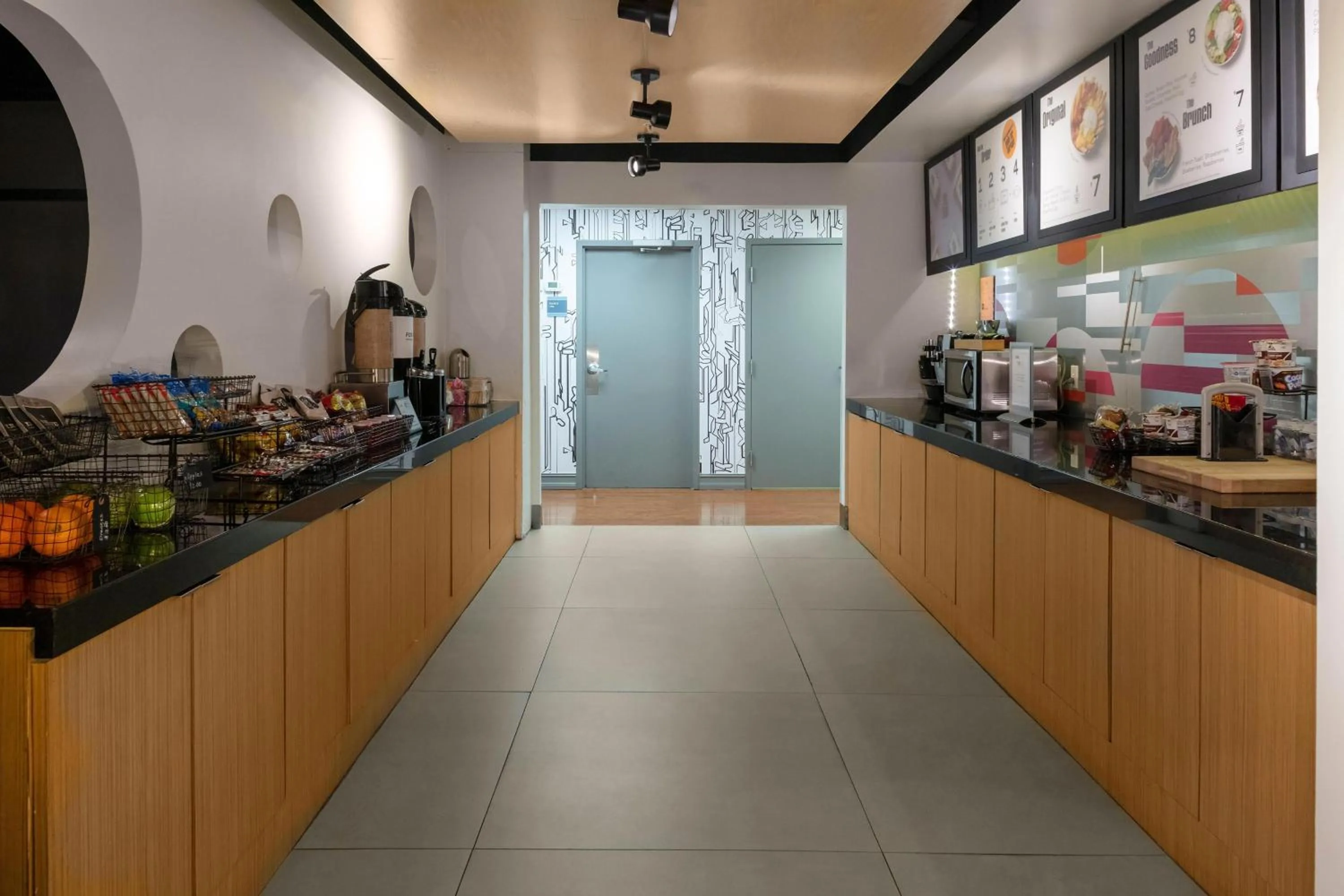 Restaurant/places to eat in Aloft Nashville West End