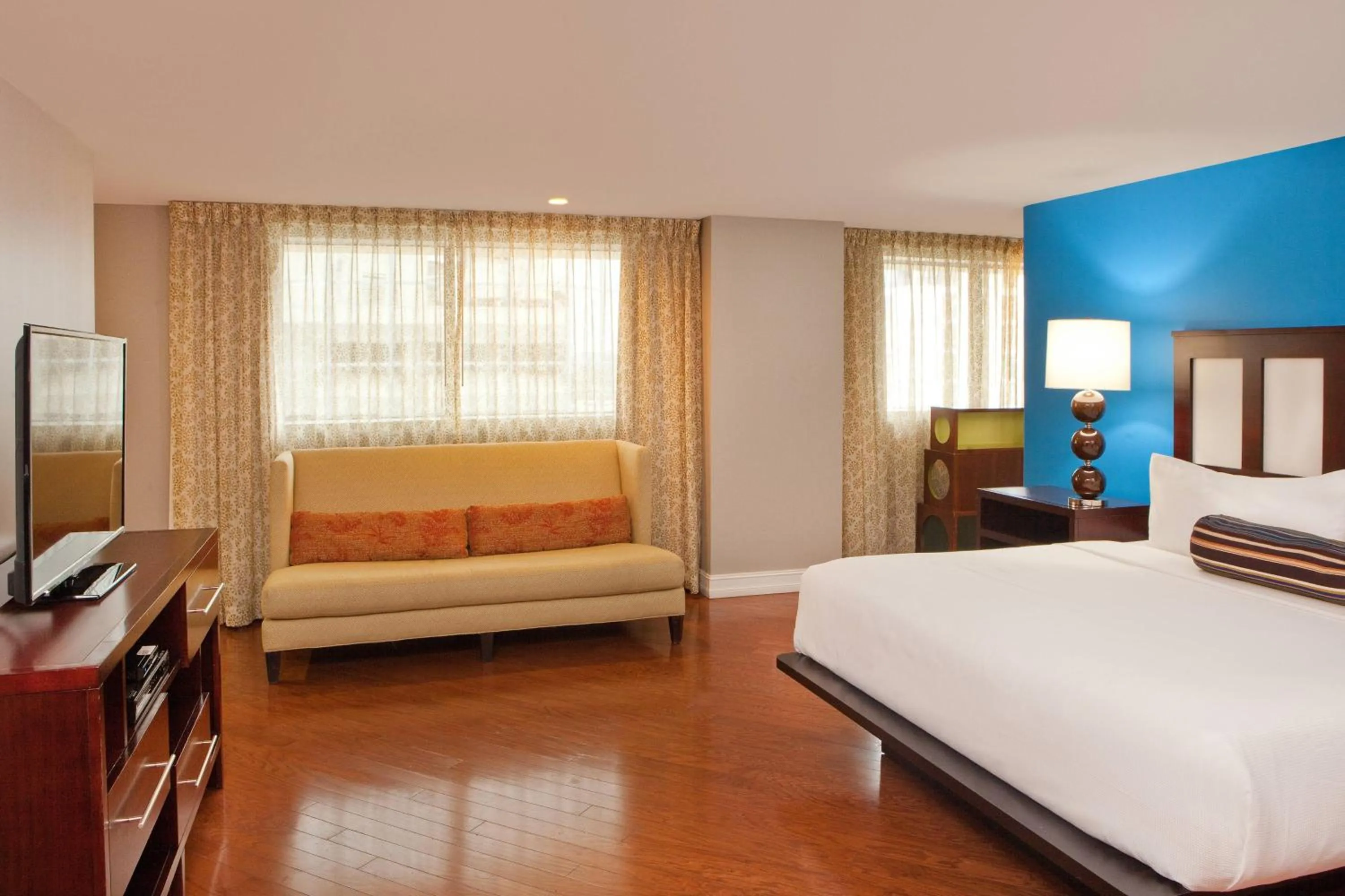 Bedroom, Bed in Aloft Nashville West End