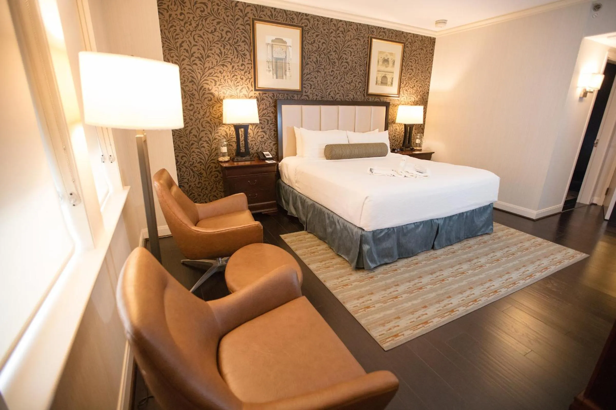 Bedroom, Bed in The Whitehall Houston