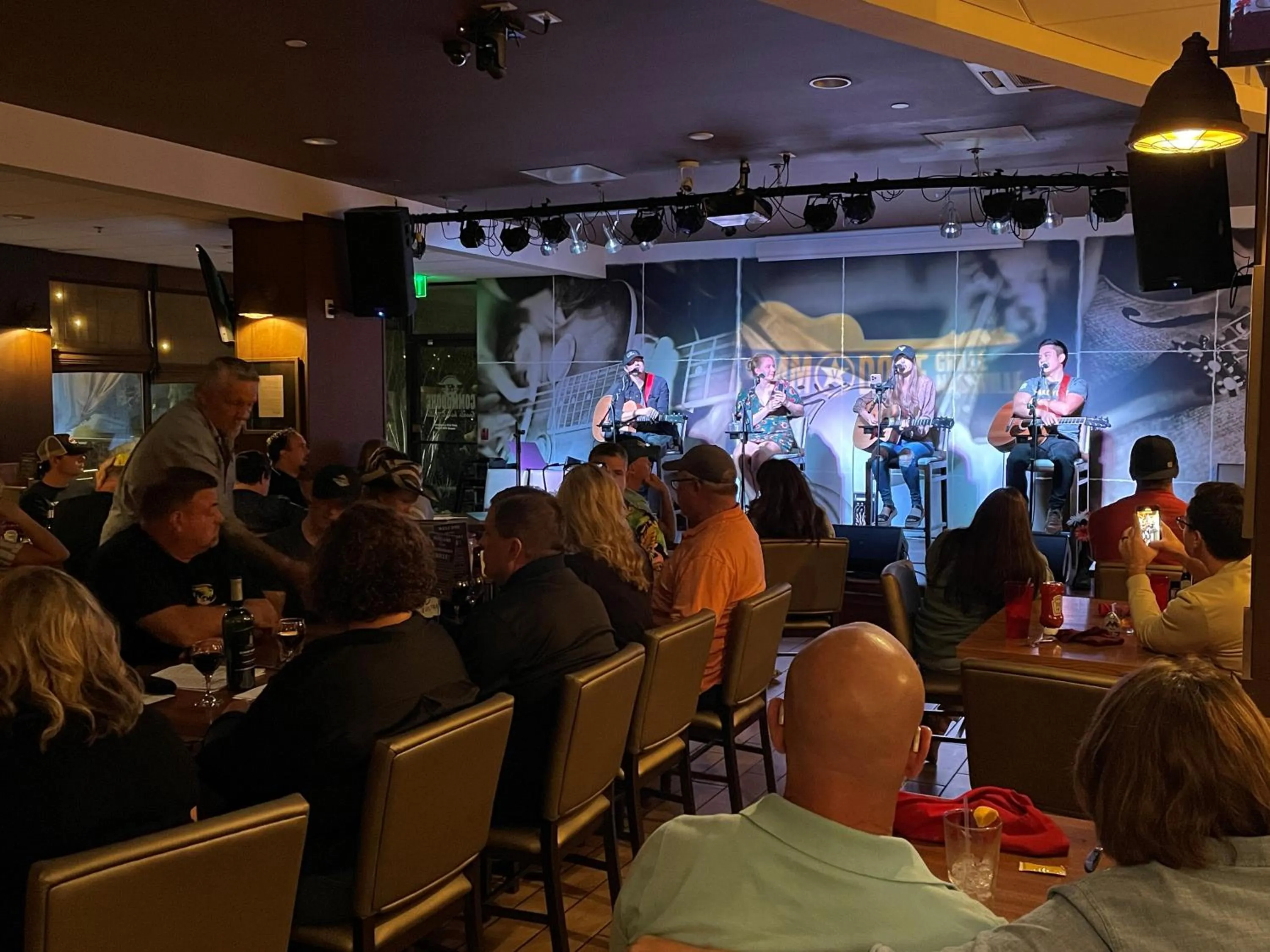 Restaurant/places to eat in Holiday Inn Nashville - Vanderbilt - Dwtn by IHG