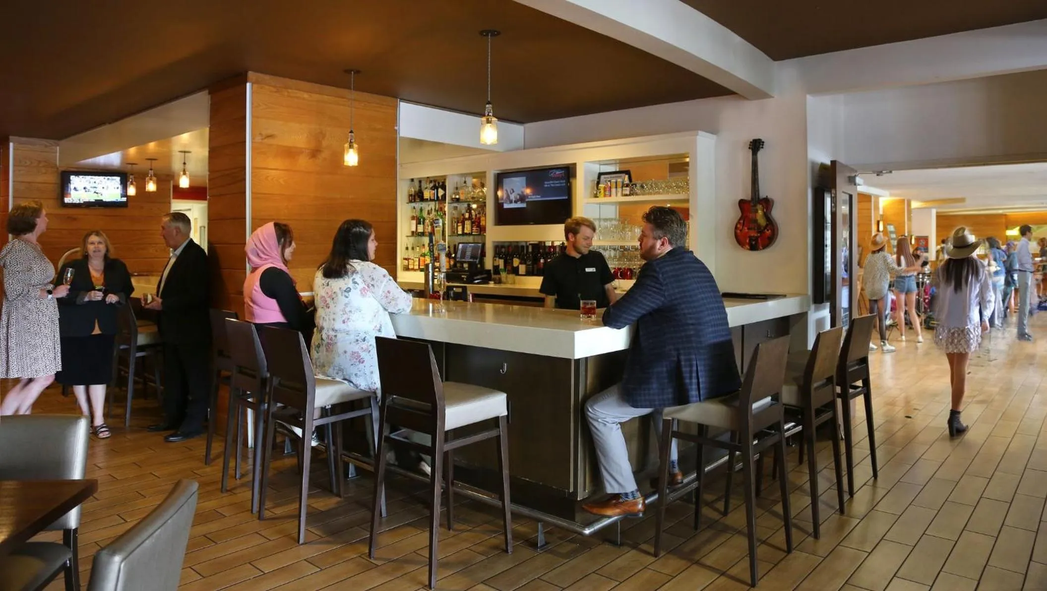 Lounge or bar in Holiday Inn Nashville - Vanderbilt - Dwtn by IHG