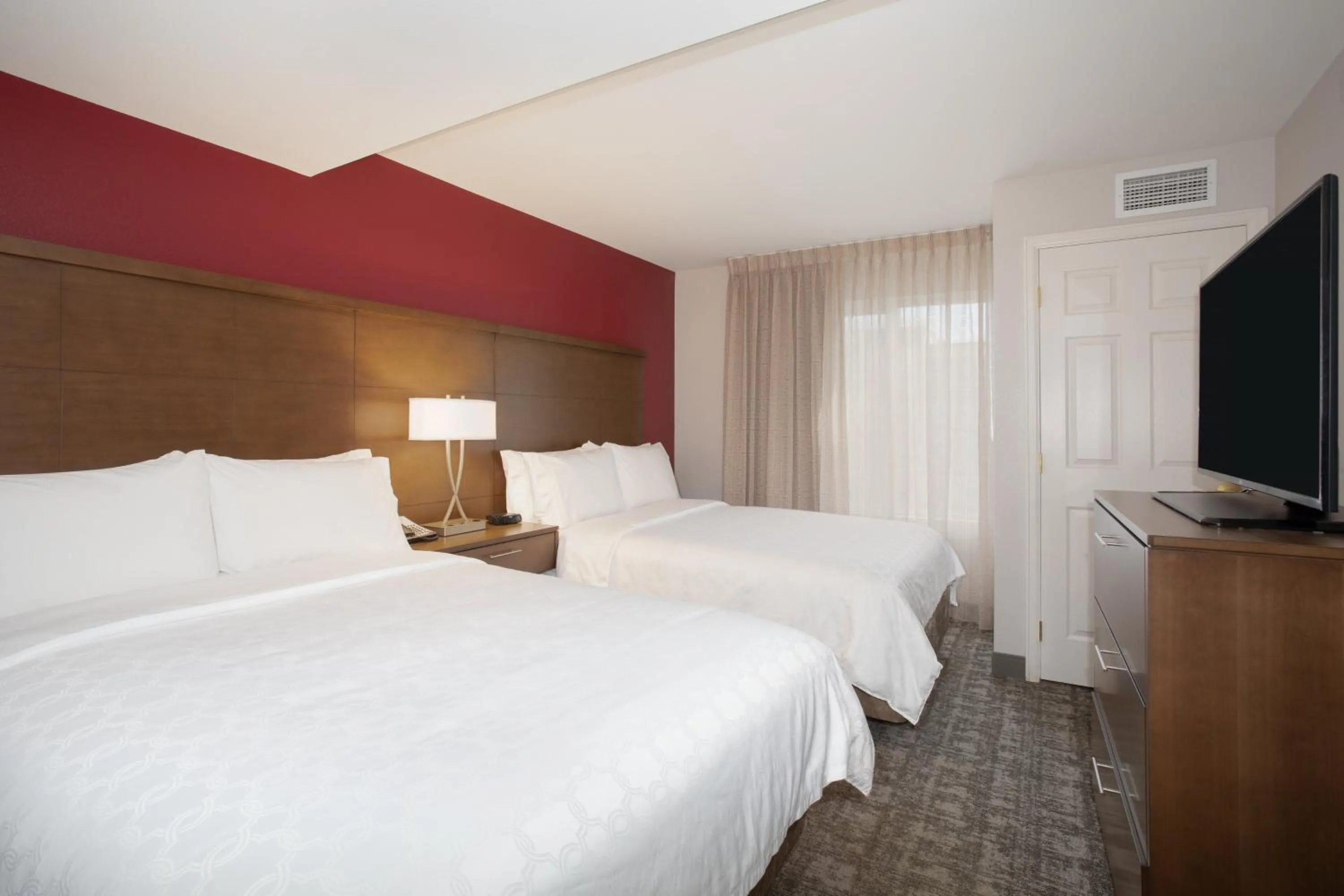 Photo of the whole room, Bed in Staybridge Suites Denver International Airport by IHG