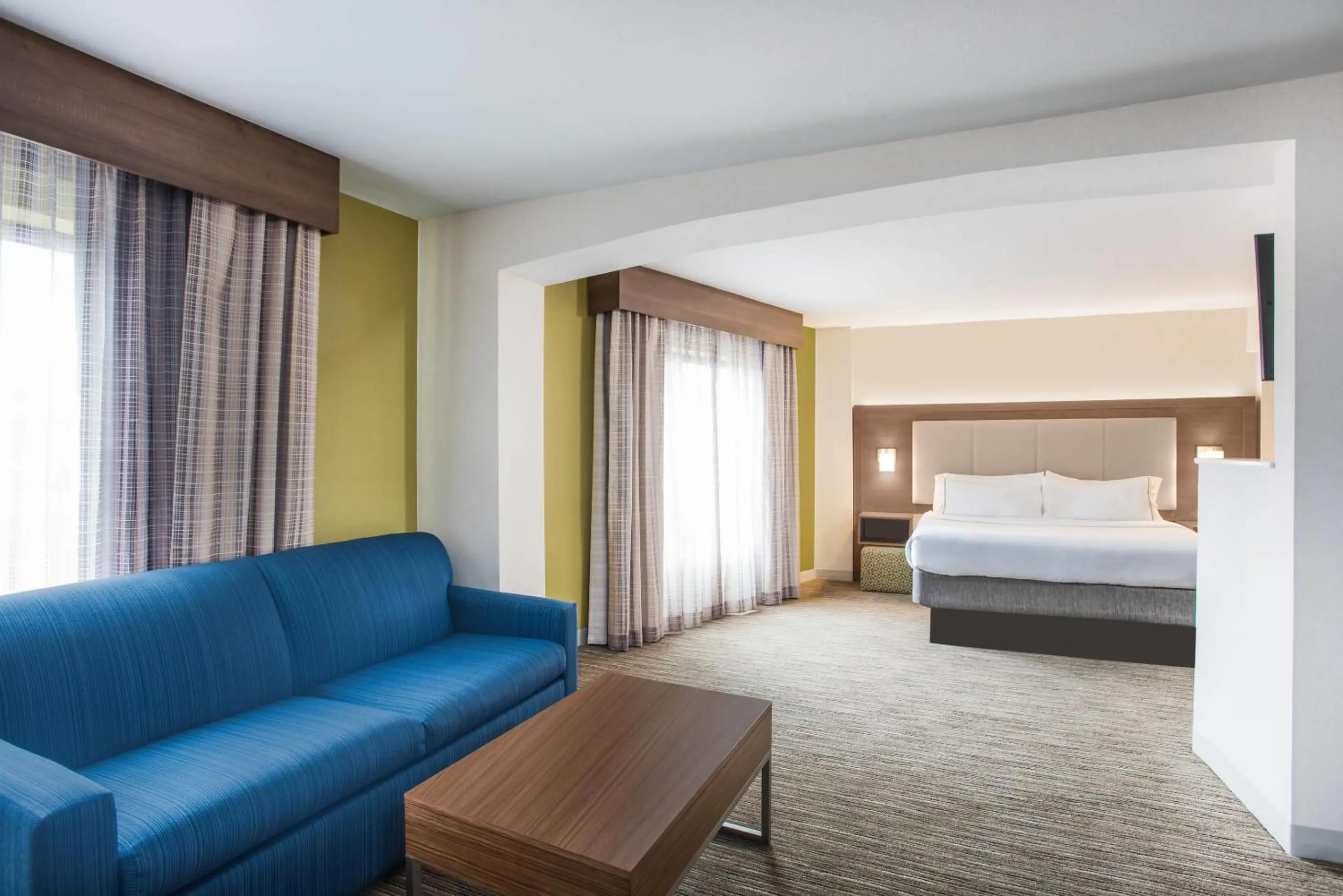 Bedroom, Bed in Country Inn & Suites by Radisson, Downtown Albany New York