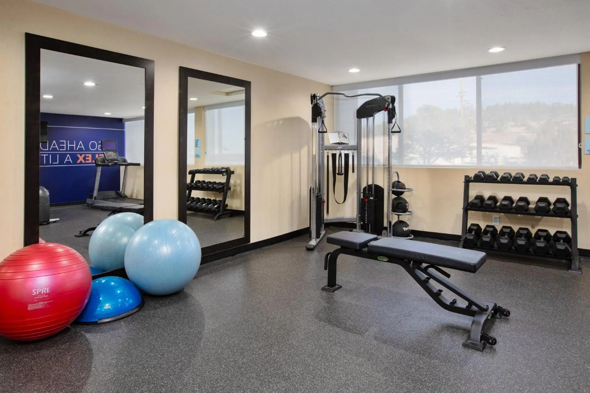 Fitness centre/facilities in Holiday Inn Express Flagstaff by IHG