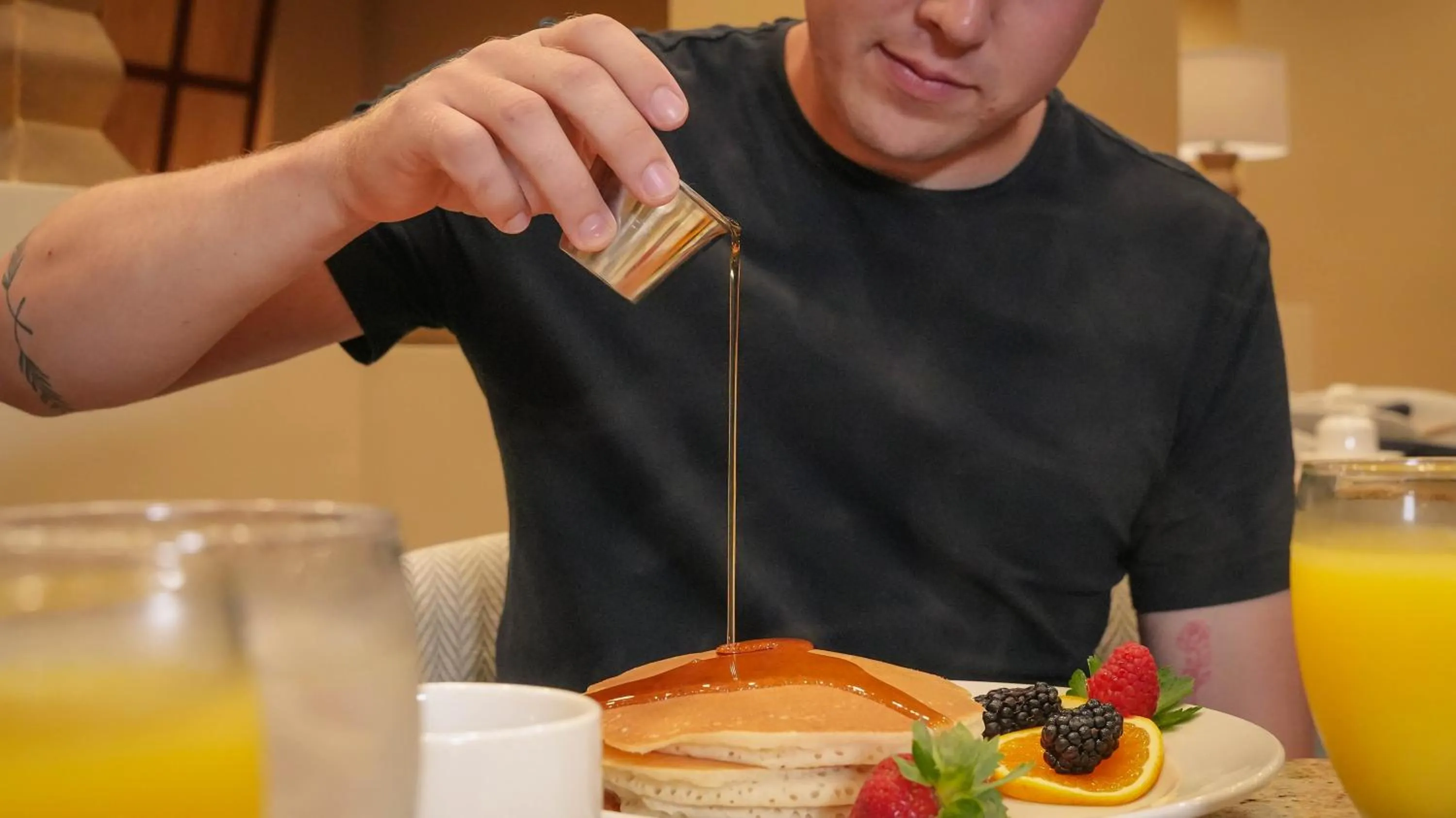 Breakfast in Crowne Plaza Houston Med Ctr-Galleria Area by IHG