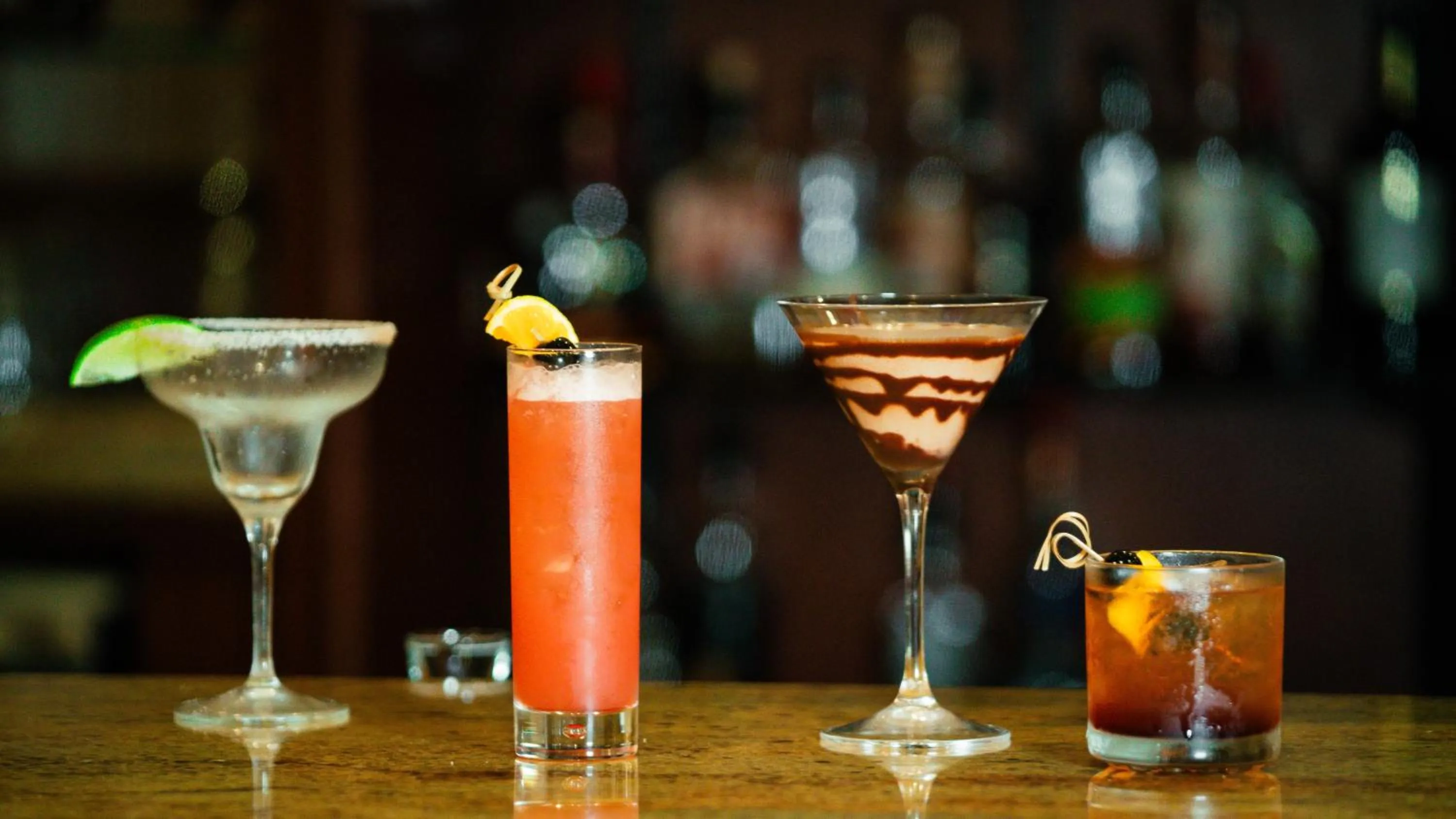 Alcoholic drinks in Crowne Plaza Houston Med Ctr-Galleria Area by IHG