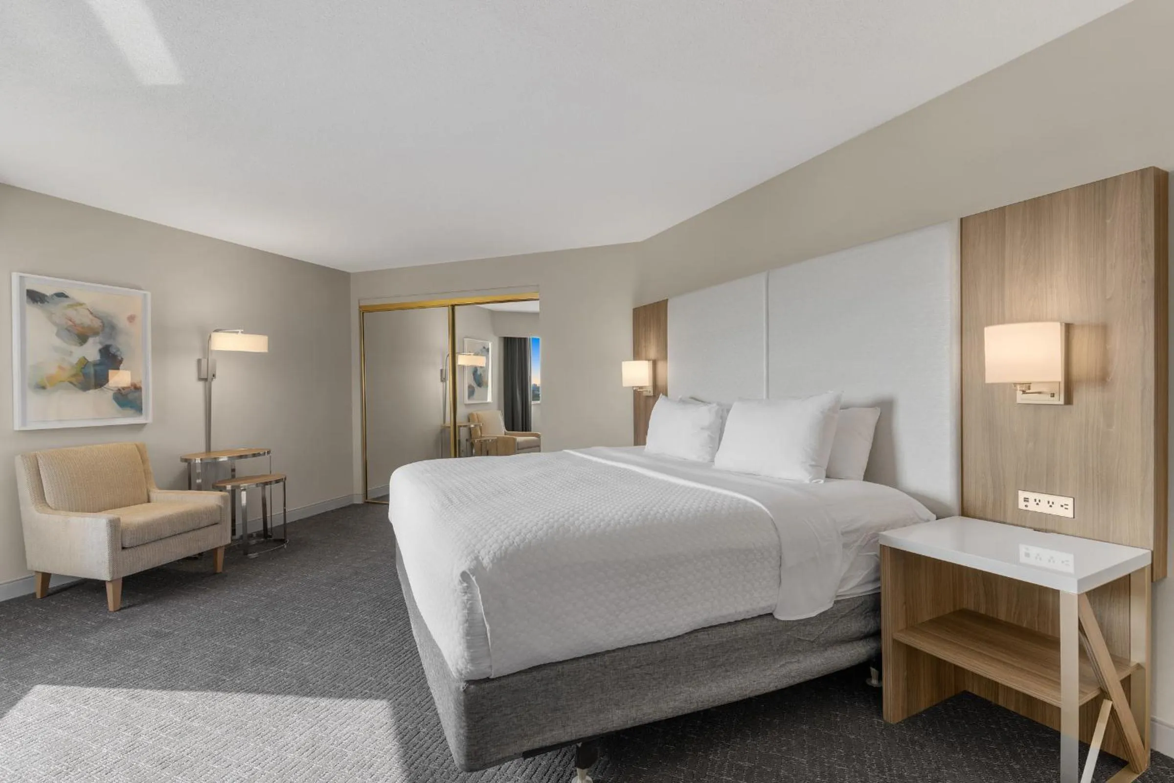 Bedroom, Bed in Crowne Plaza Houston Med Ctr-Galleria Area by IHG