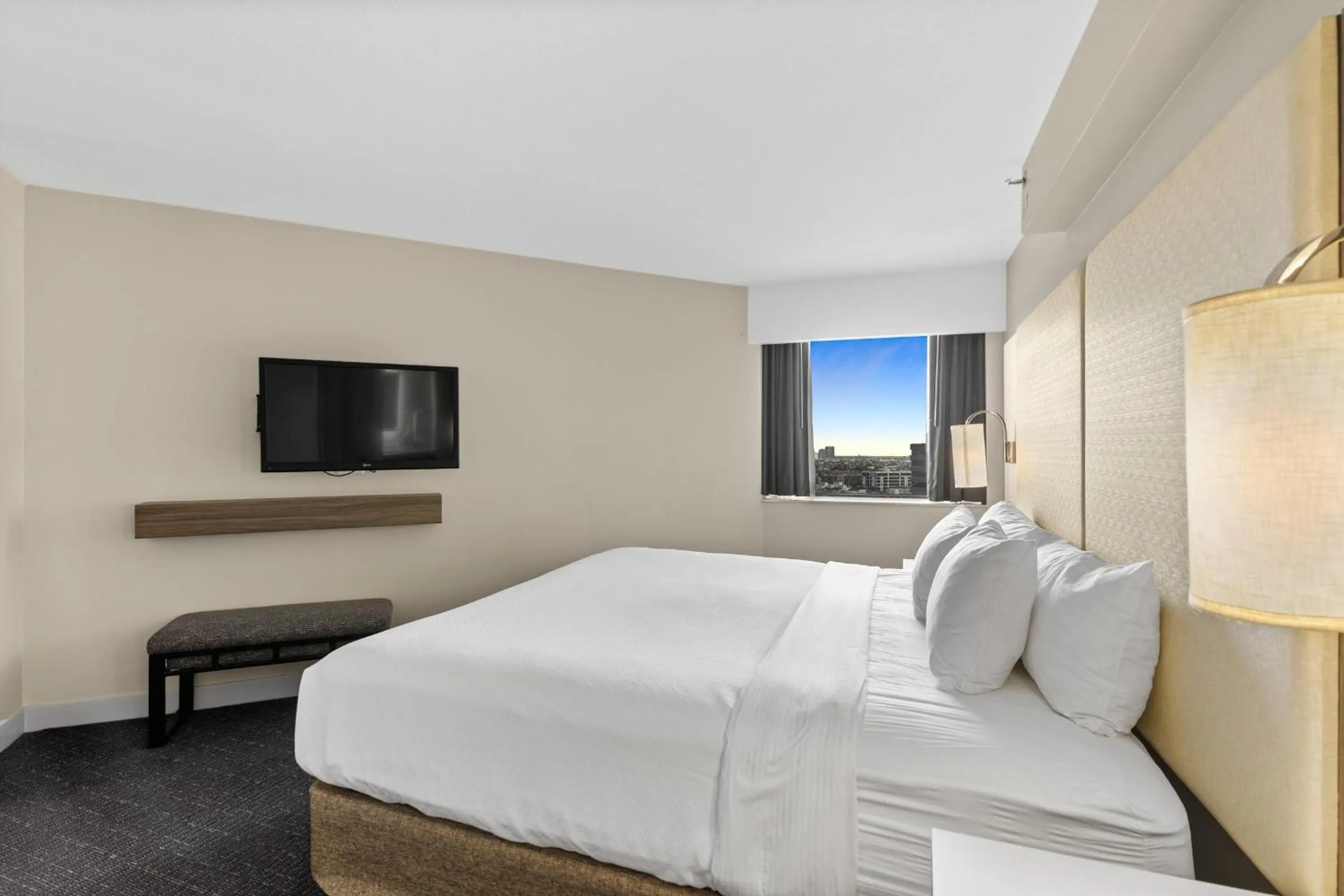 Photo of the whole room, Bed in Crowne Plaza Houston Med Ctr-Galleria Area by IHG