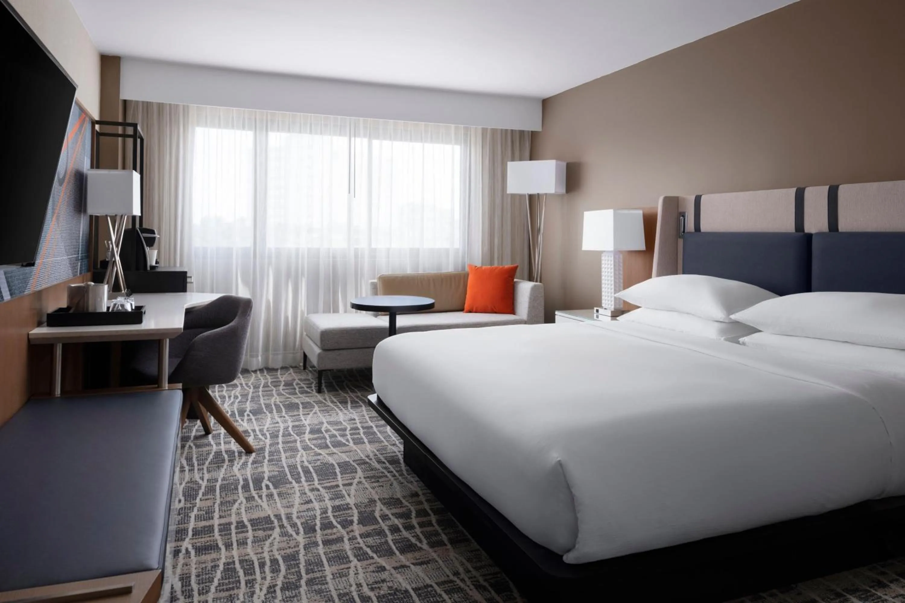 Photo of the whole room, Bed in Nashville Airport Marriott