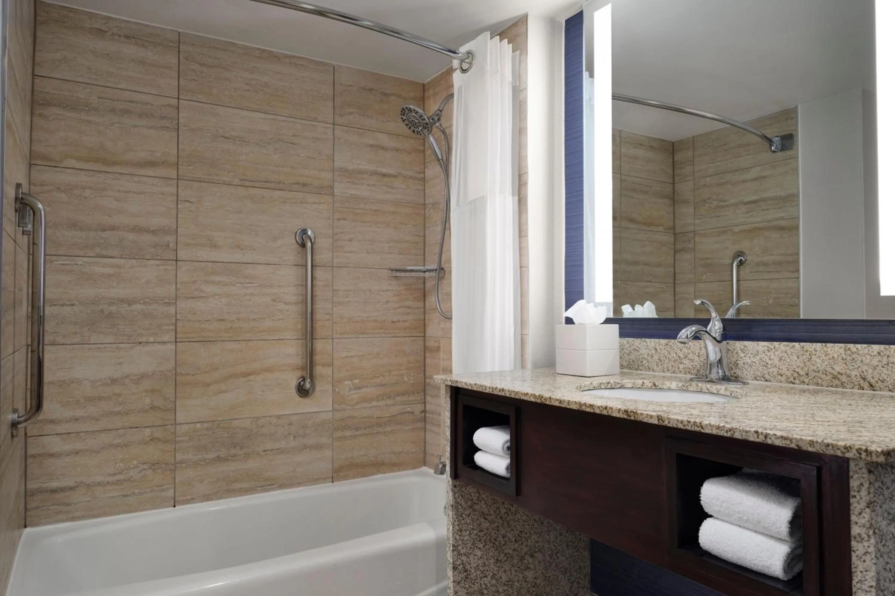 Bathroom in Nashville Airport Marriott