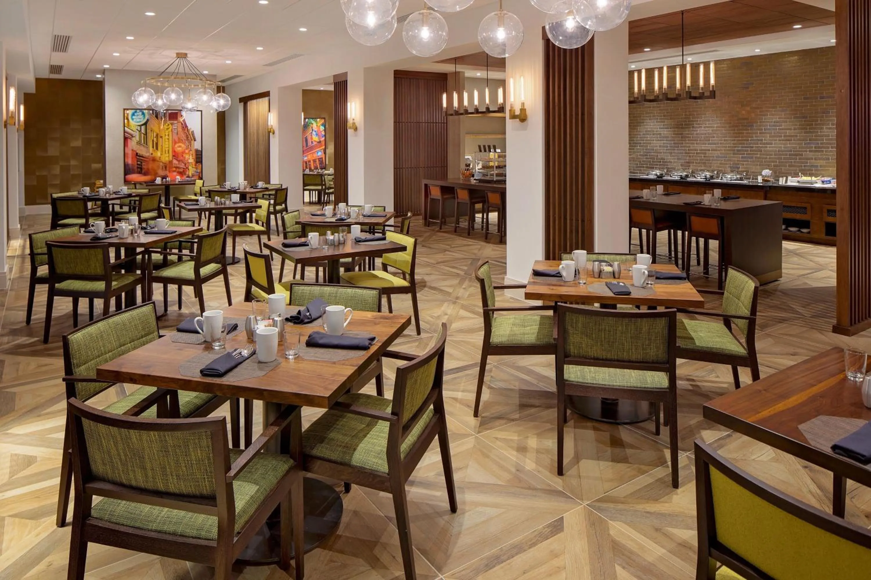 Restaurant/places to eat in Nashville Airport Marriott