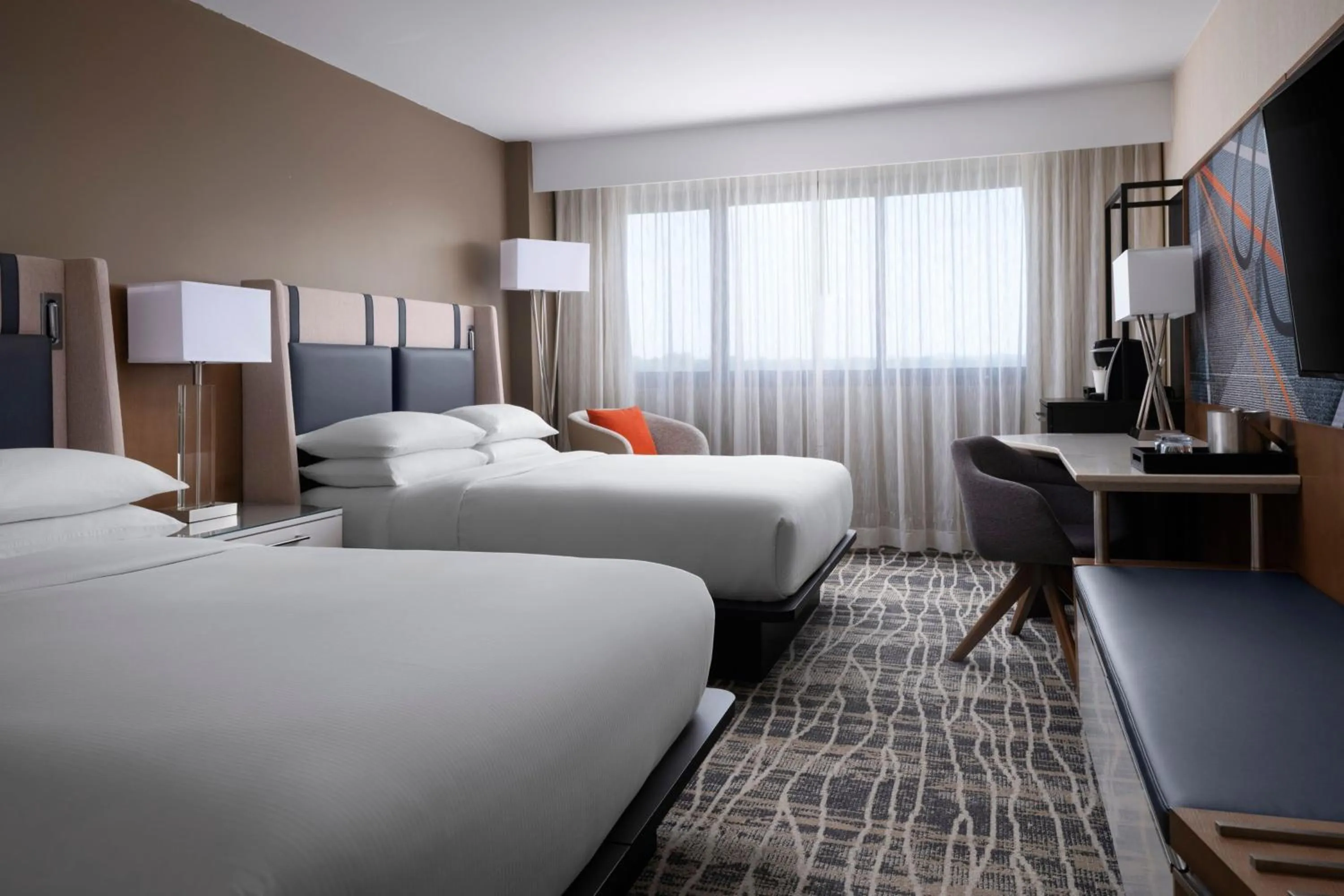 Bed in Nashville Airport Marriott