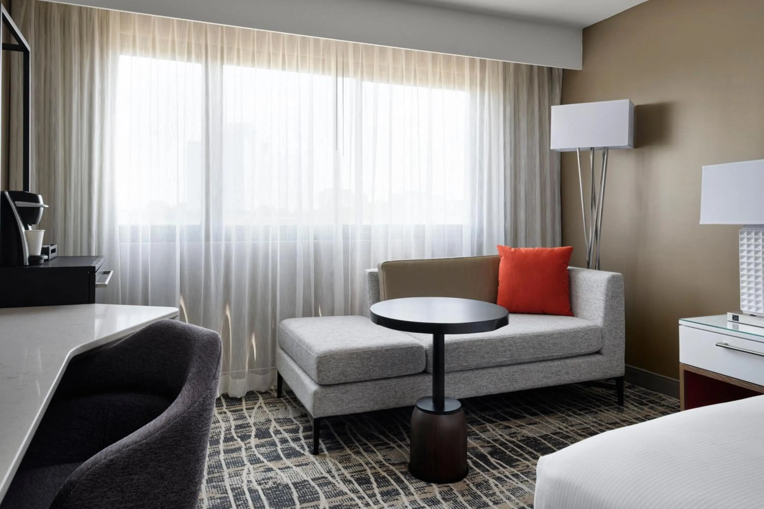 Photo of the whole room, Bed in Nashville Airport Marriott