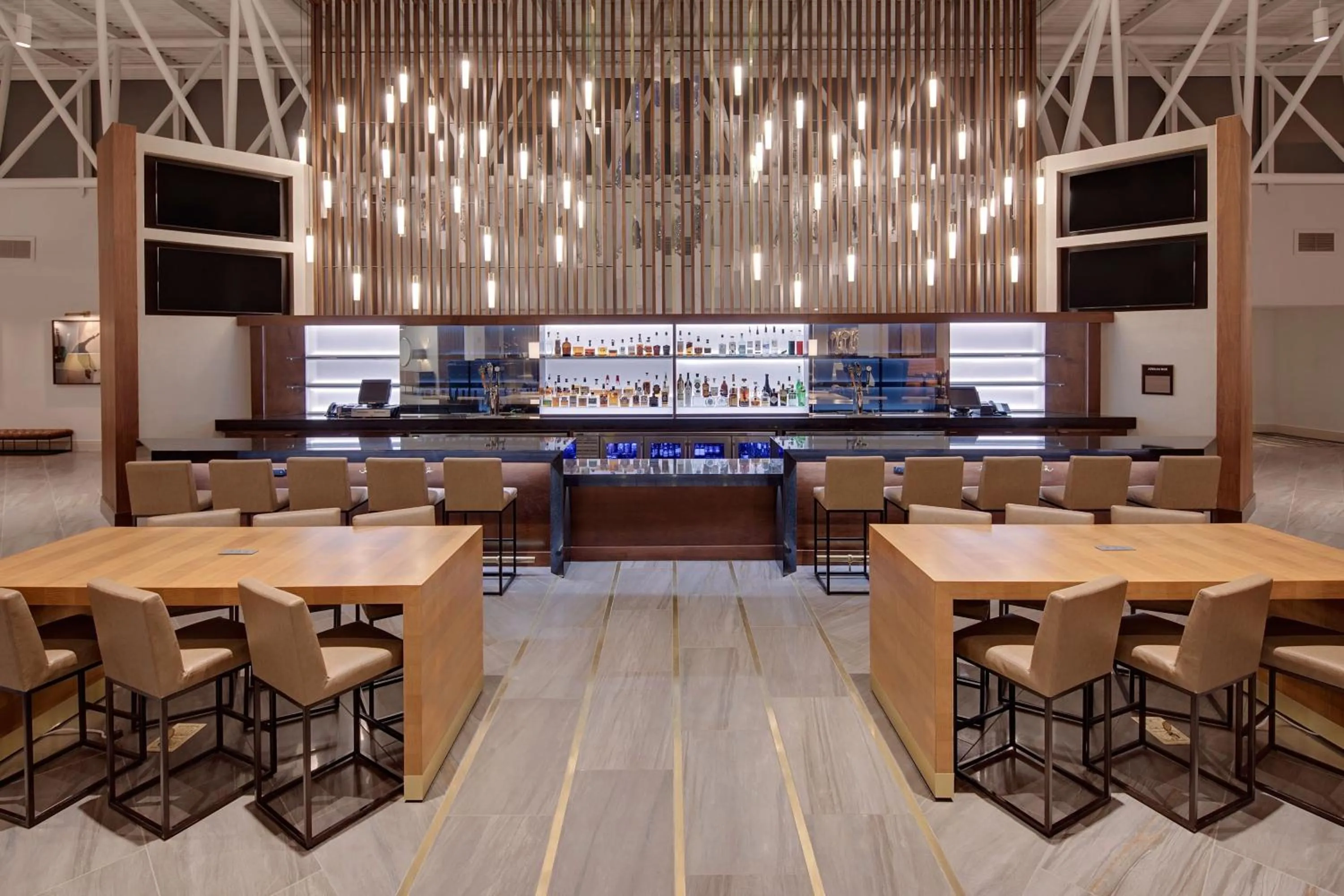 Lounge or bar in Nashville Airport Marriott