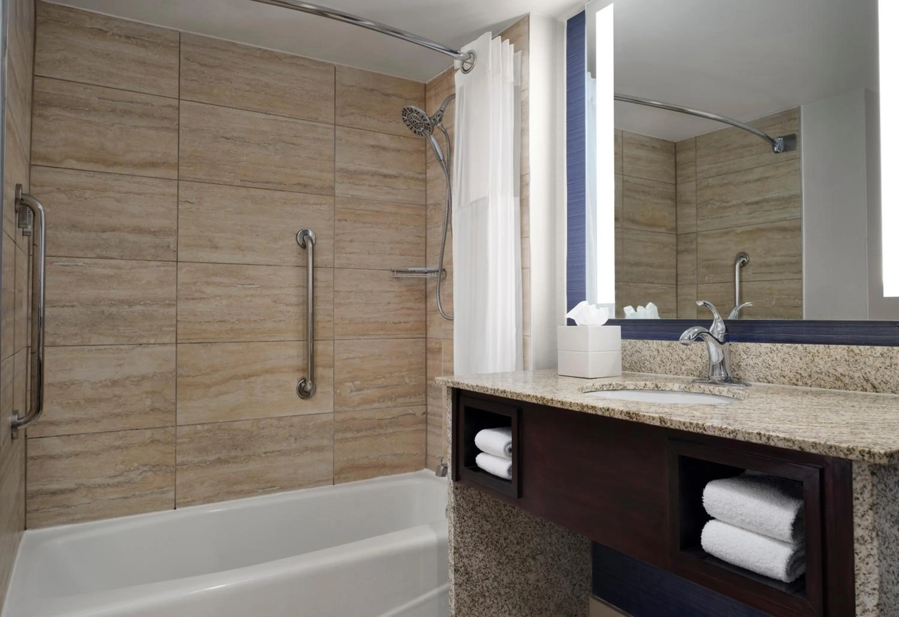 Bathroom in Nashville Airport Marriott