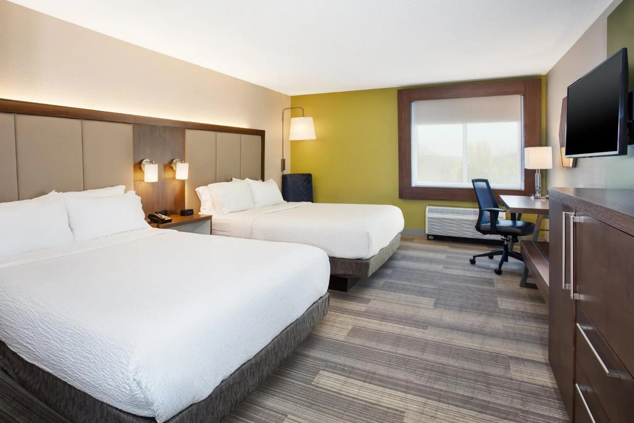 Photo of the whole room, Bed in Holiday Inn Express Nashville Airport by IHG