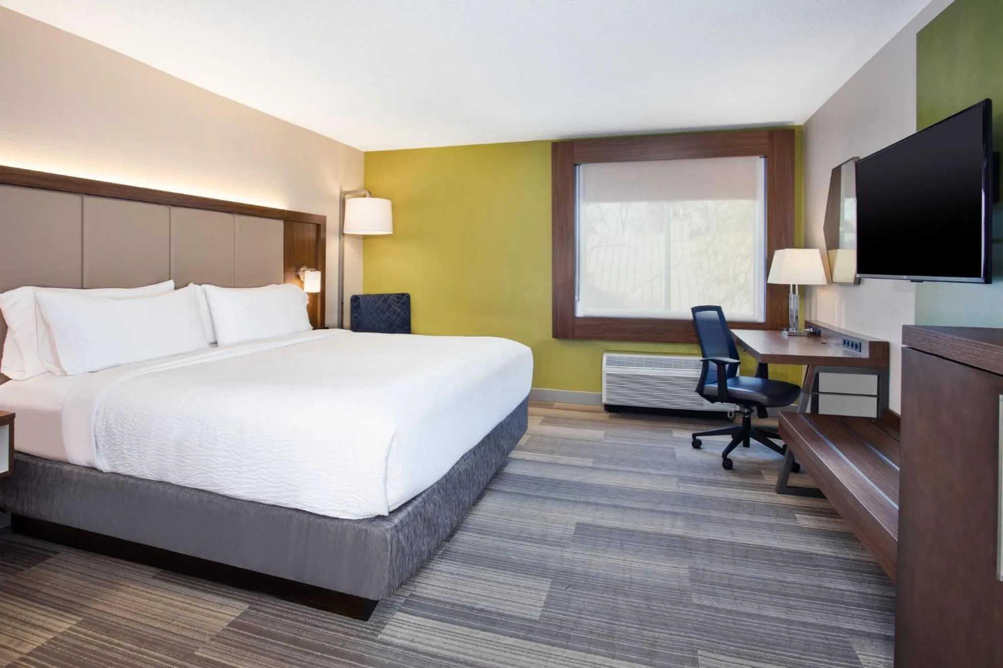 Photo of the whole room, Bed in Holiday Inn Express Nashville Airport by IHG