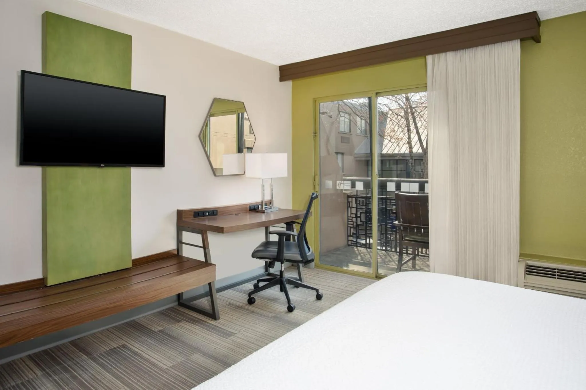 Photo of the whole room, Bed in Holiday Inn Express Nashville Airport by IHG