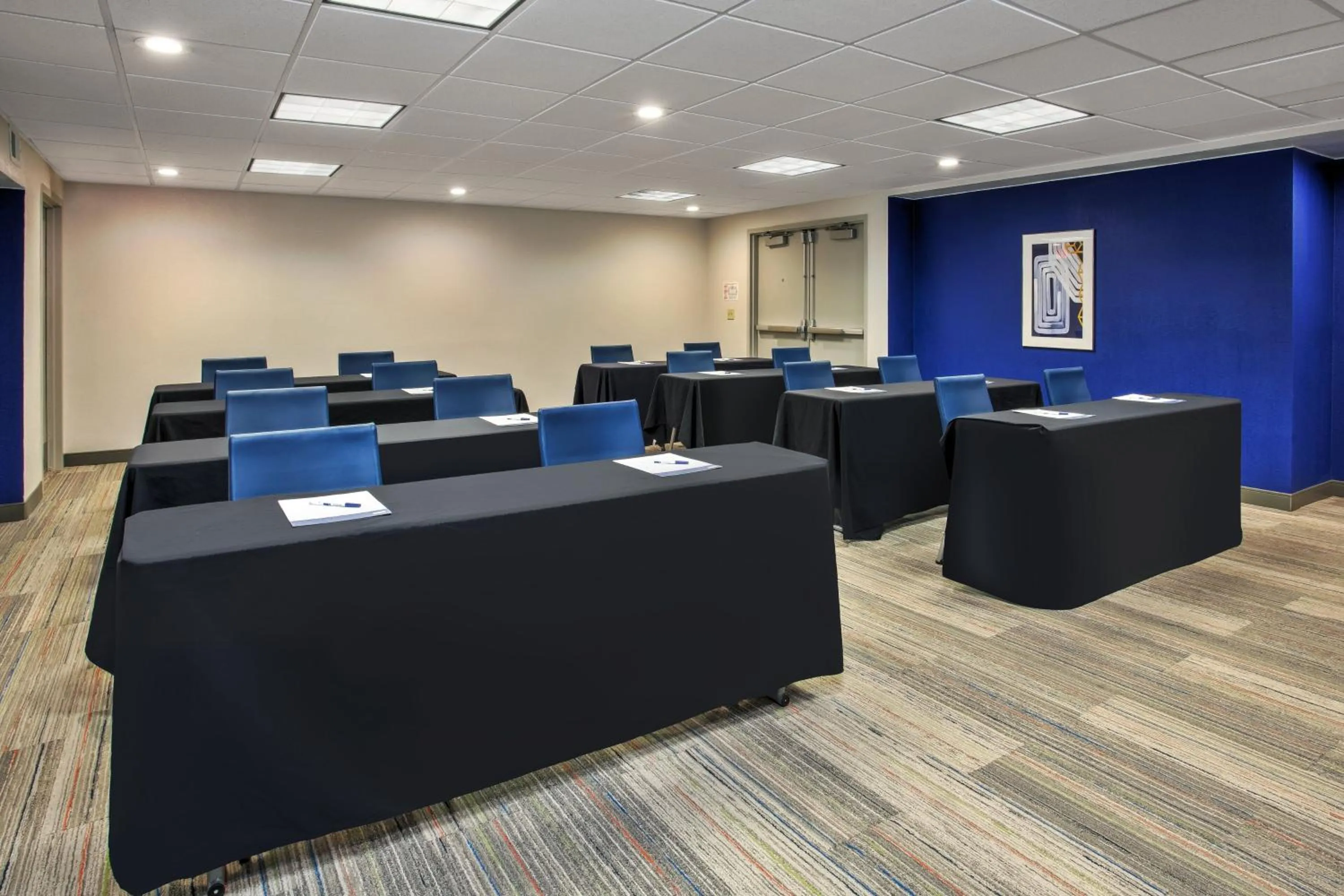 Meeting/conference room in Holiday Inn Express Nashville Airport by IHG