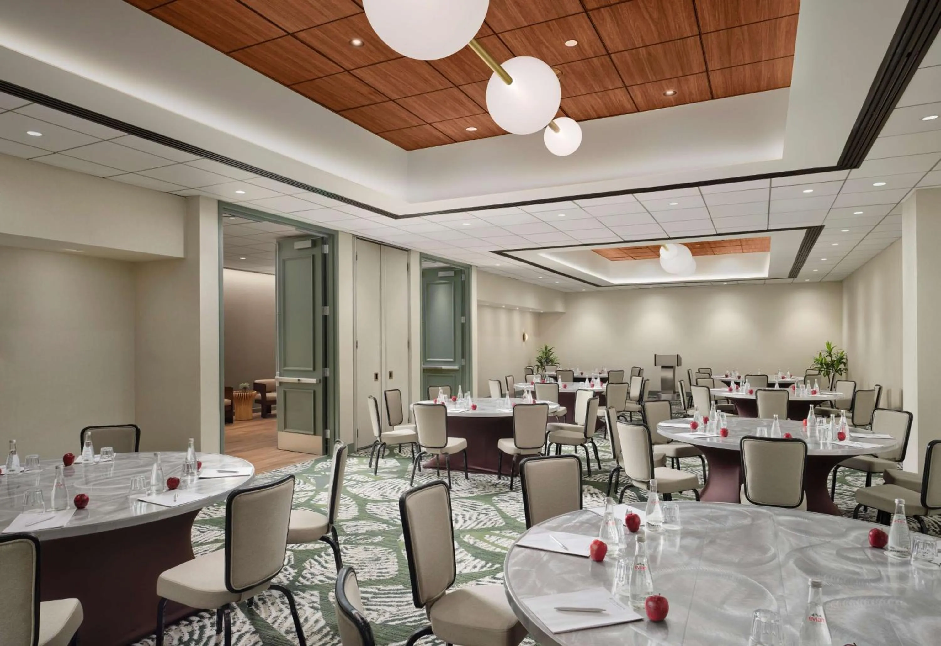 Meeting/conference room in Sonesta Los Angeles Airport LAX