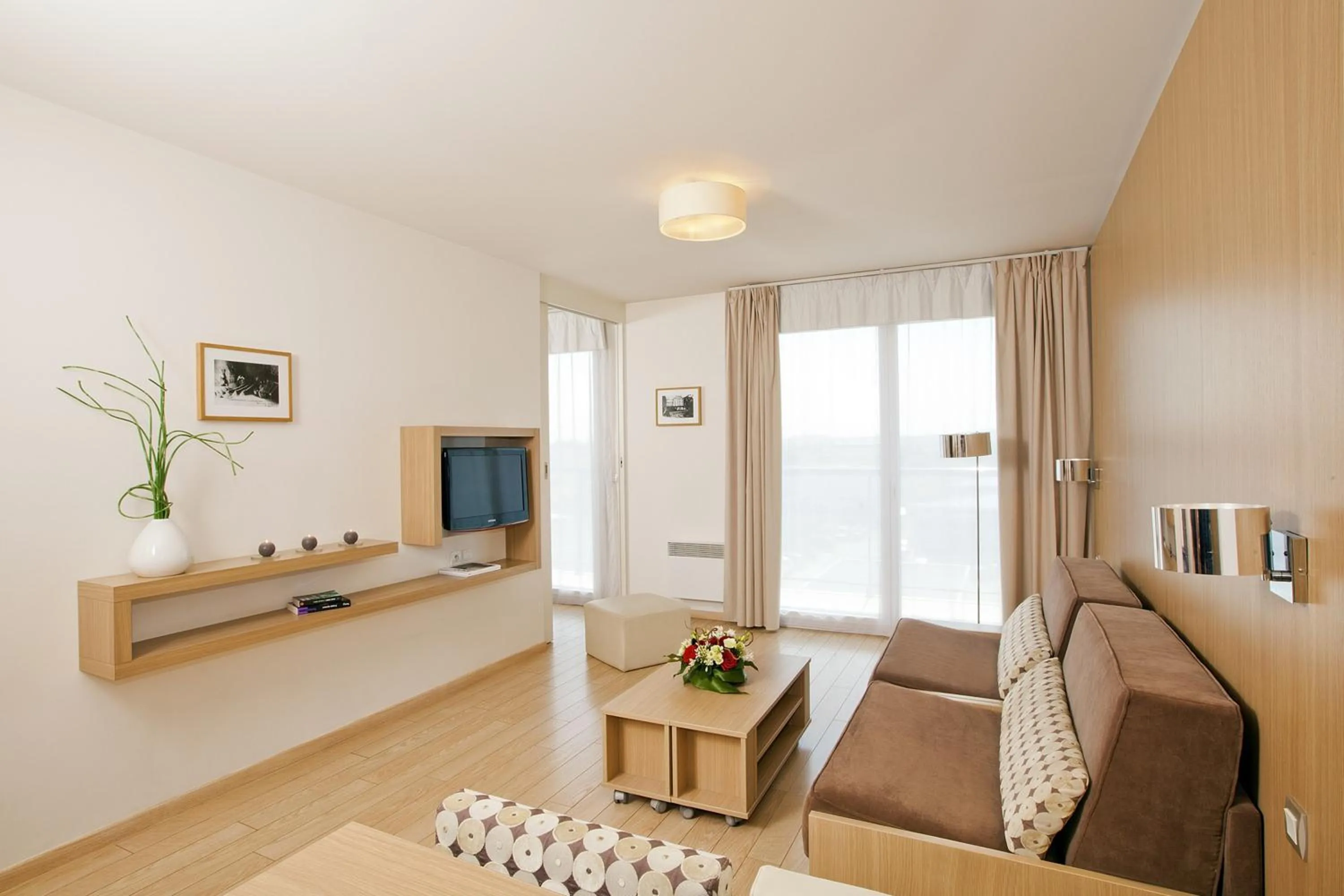 Photo of the whole room in Residhome Carrières La Défense